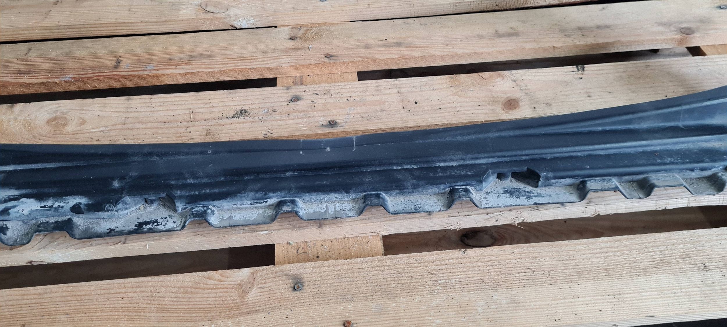 Q5 8R support panel for radiators pillar iron 8R0805594 8R0805594