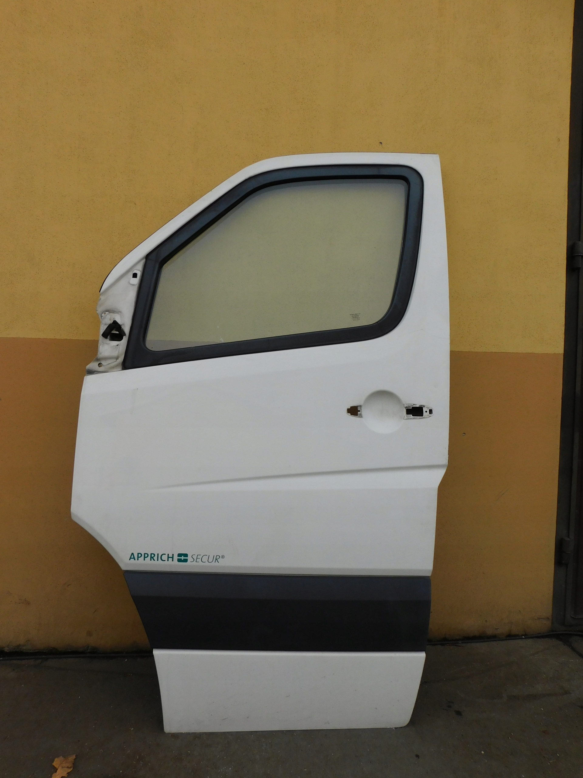 Mercedes Sprinter 906 VW Crafter door left driver´s front nice OEM
