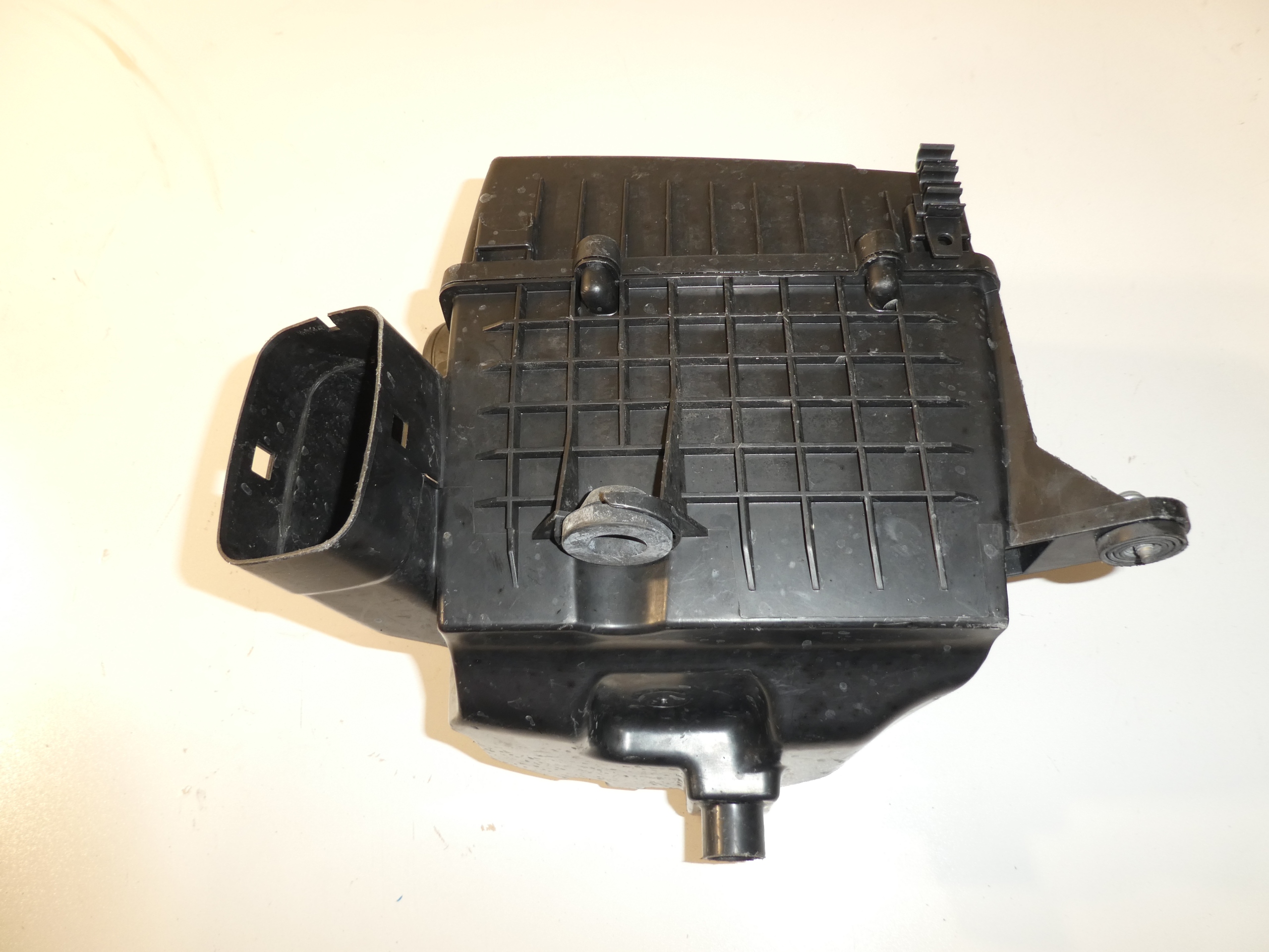 VW AUDI SEAT GEHÄUSE FILTER LUFT 6R0129601C