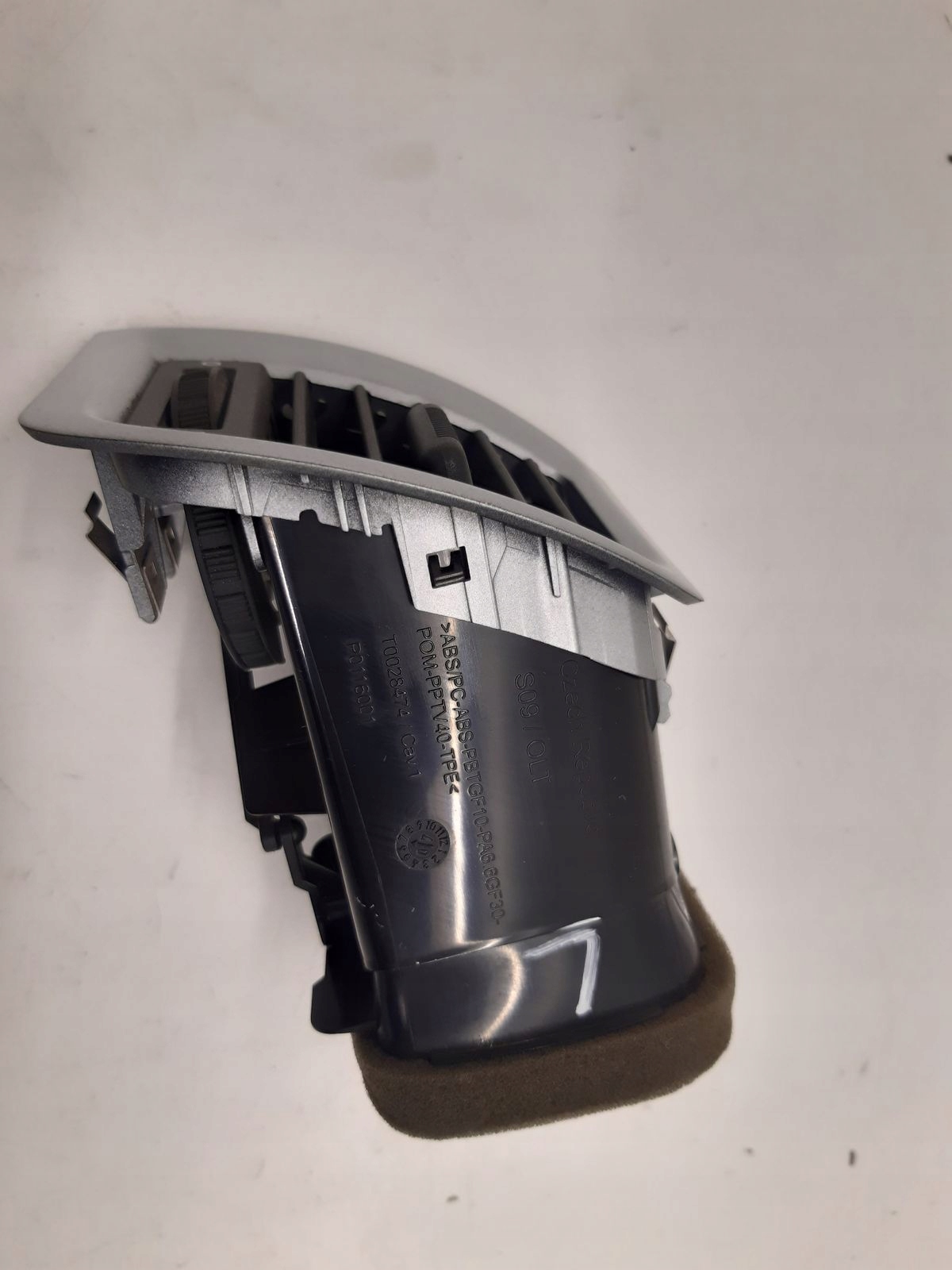 grid air conditioning devices right left Skoda Roomster 1,9 TDI