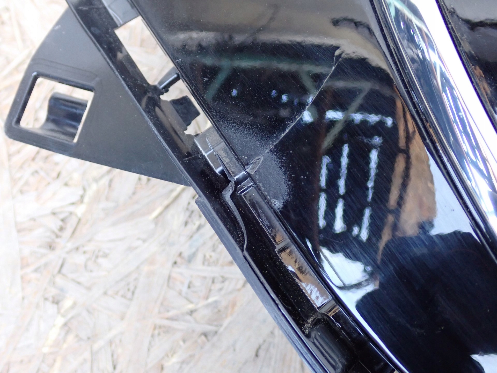 ATRAPA GRIL MERCEDES EQA H243 2021- A2438808502 Typ samochodu Samochody osobowe