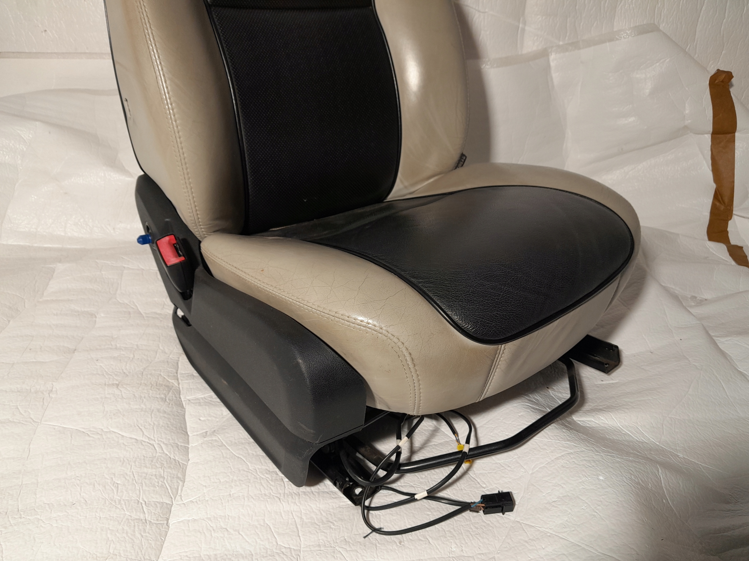 MERCEDES SPRINTER 906 seat front driver´s leather