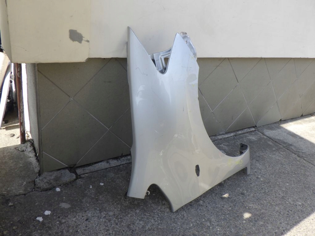TOYOTA AURIS and 2006- fender right front