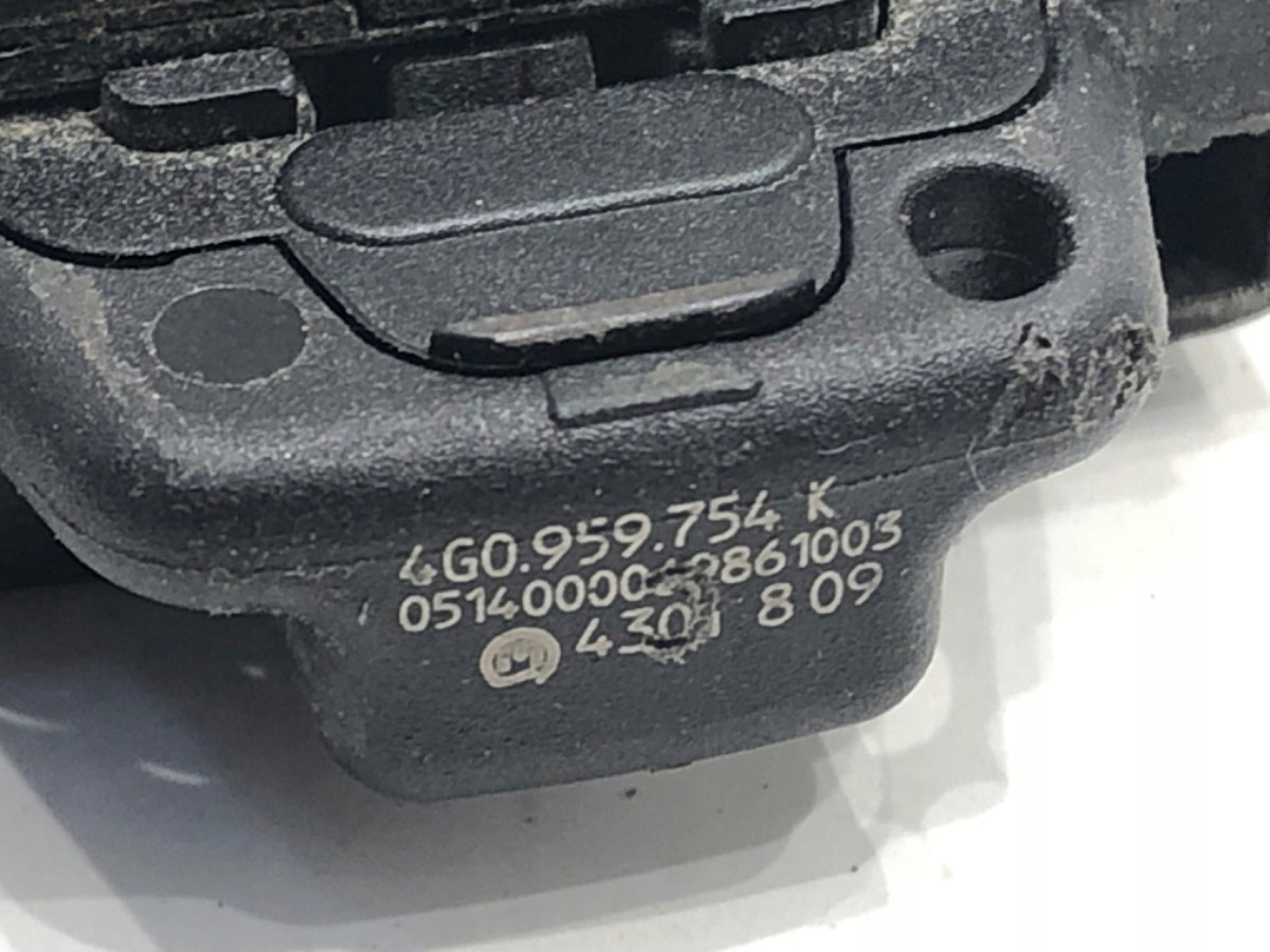 KLUCZYK AUDI A6 C7 4G0959754K 11-18 PILOT Typ samochodu Samochody osobowe