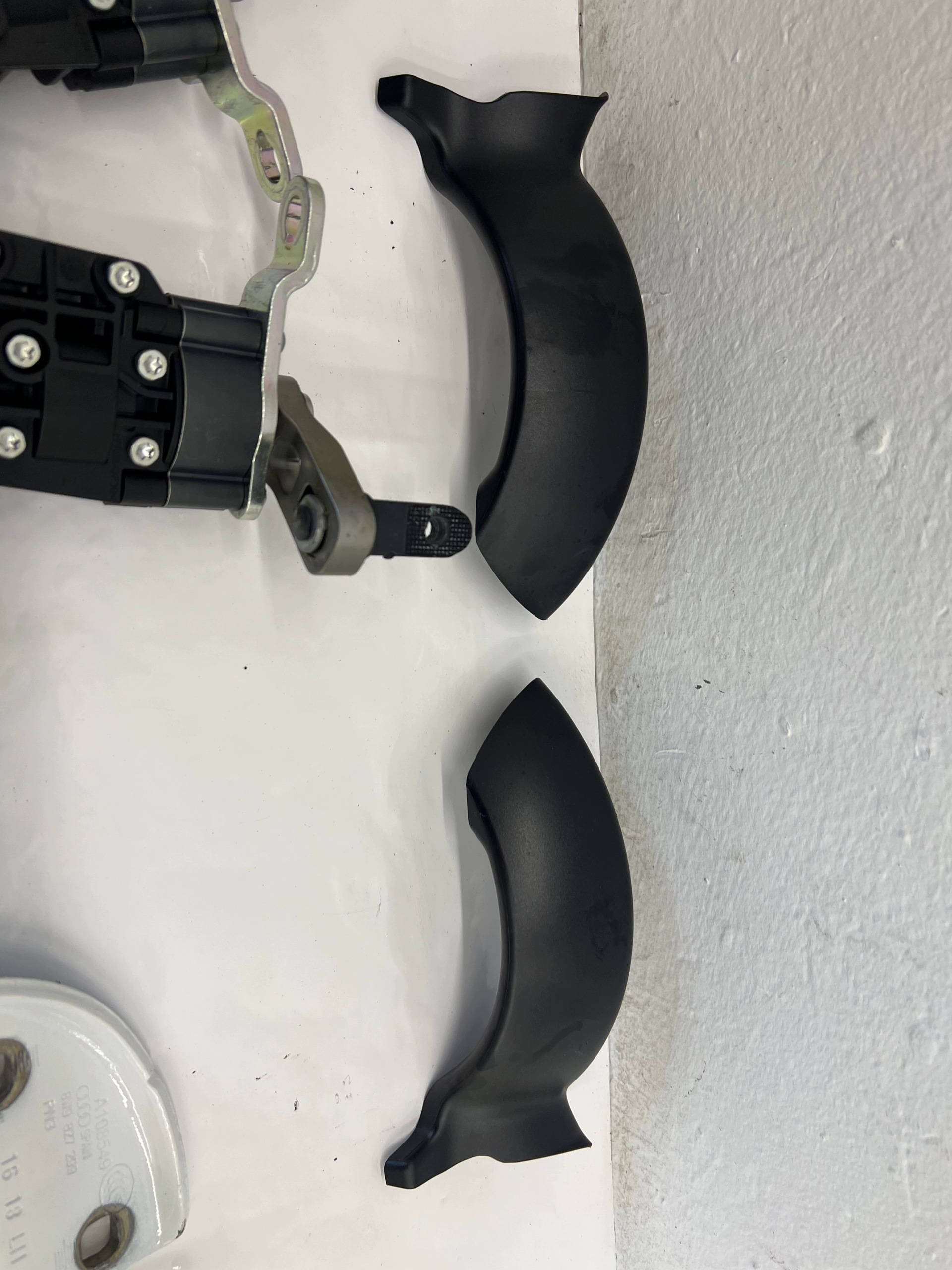 AUDI A4 8W B9 KOMBI trunk door electrical running board bundle module SILOWNIKI