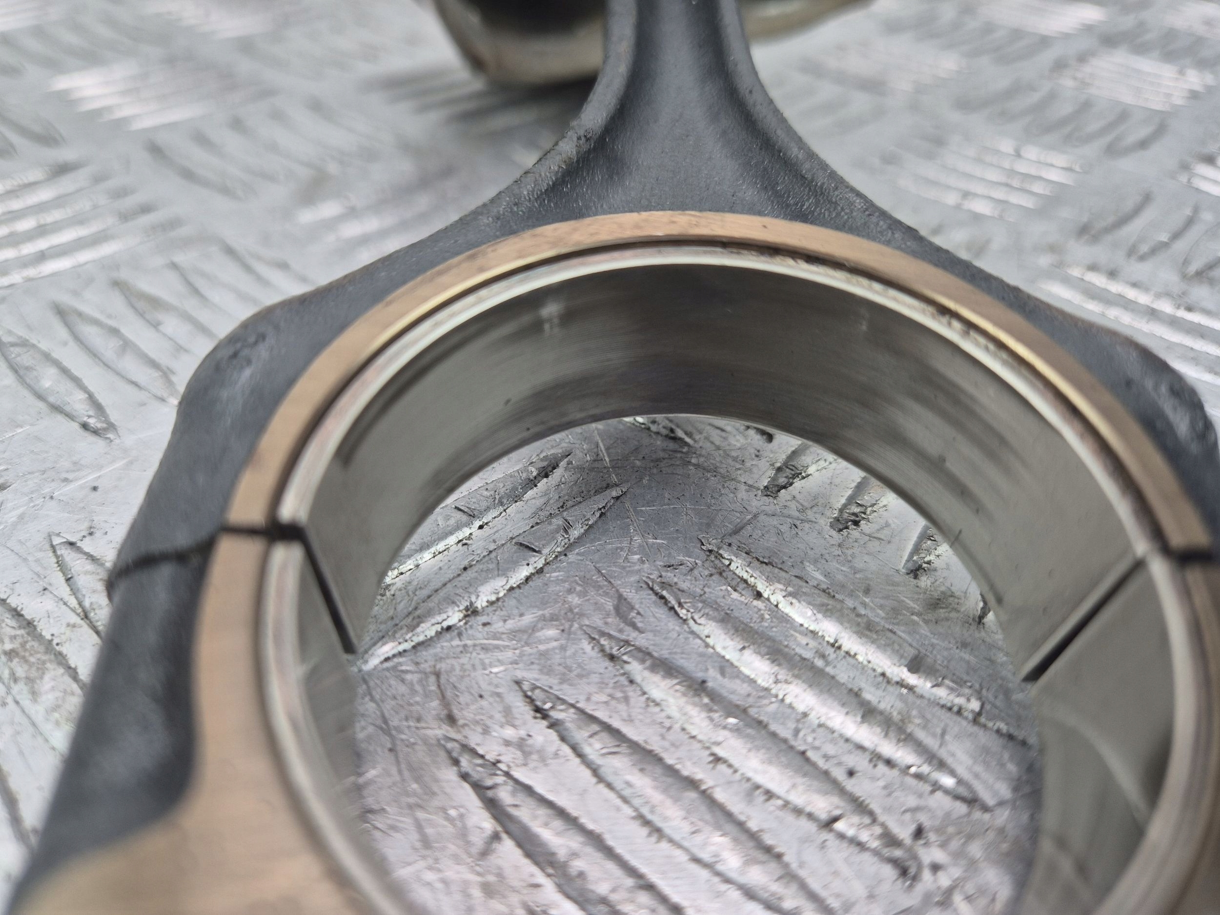 piston with connecting rod Mercedes E500 W212 5.5 V8 098106 M273