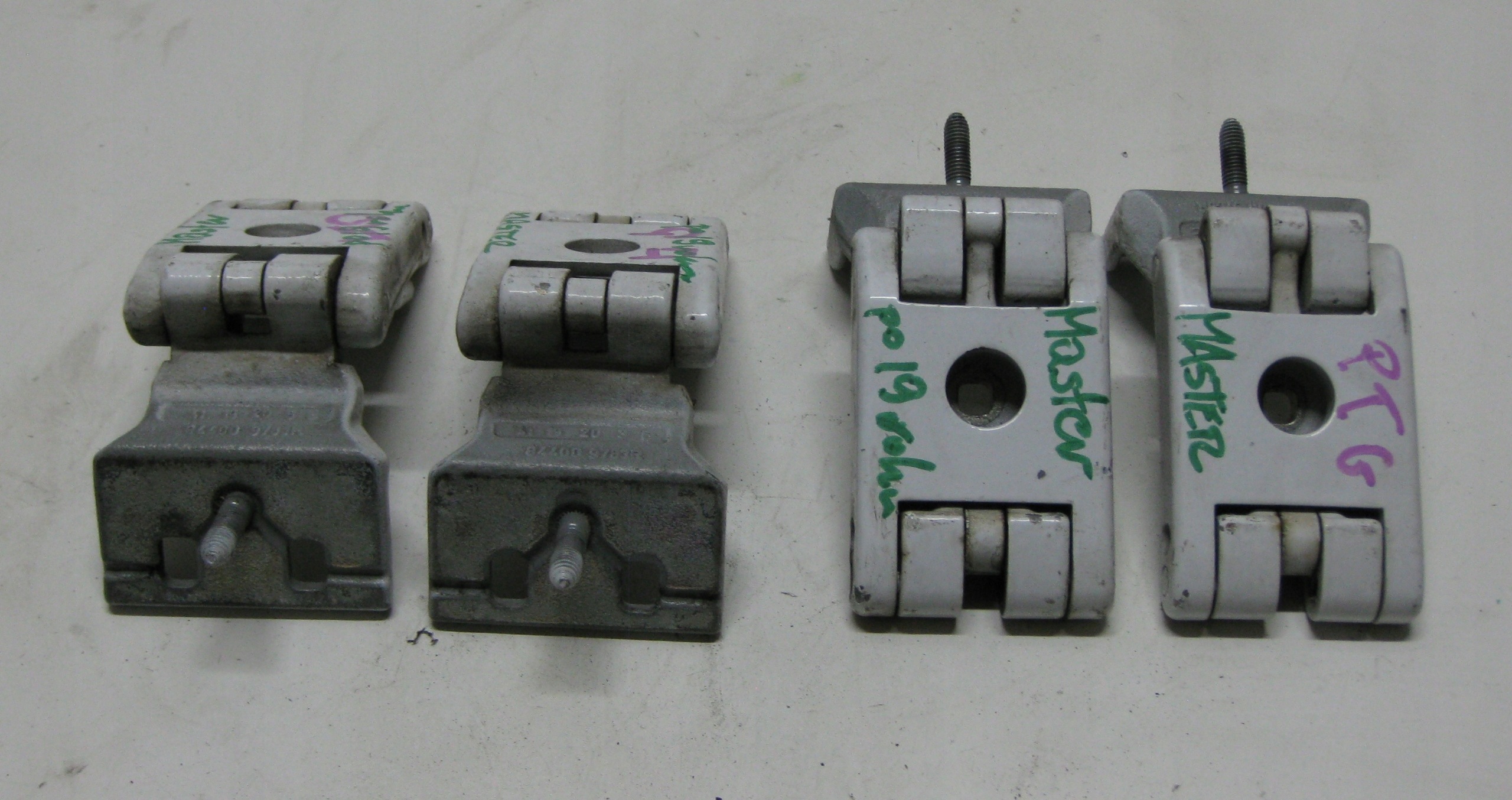 RENAULT MASTER 2.3DCI hinge door rear part left right 844009783R