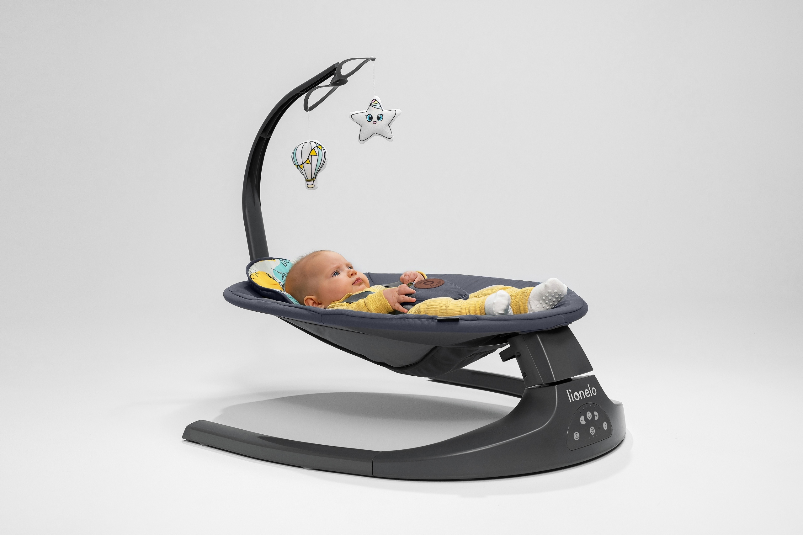 Bujaczek leżaczek bujak elektryczny 2w1 kołyska z pilotem LIONELO RALF EAN (GTIN) 5903771703048