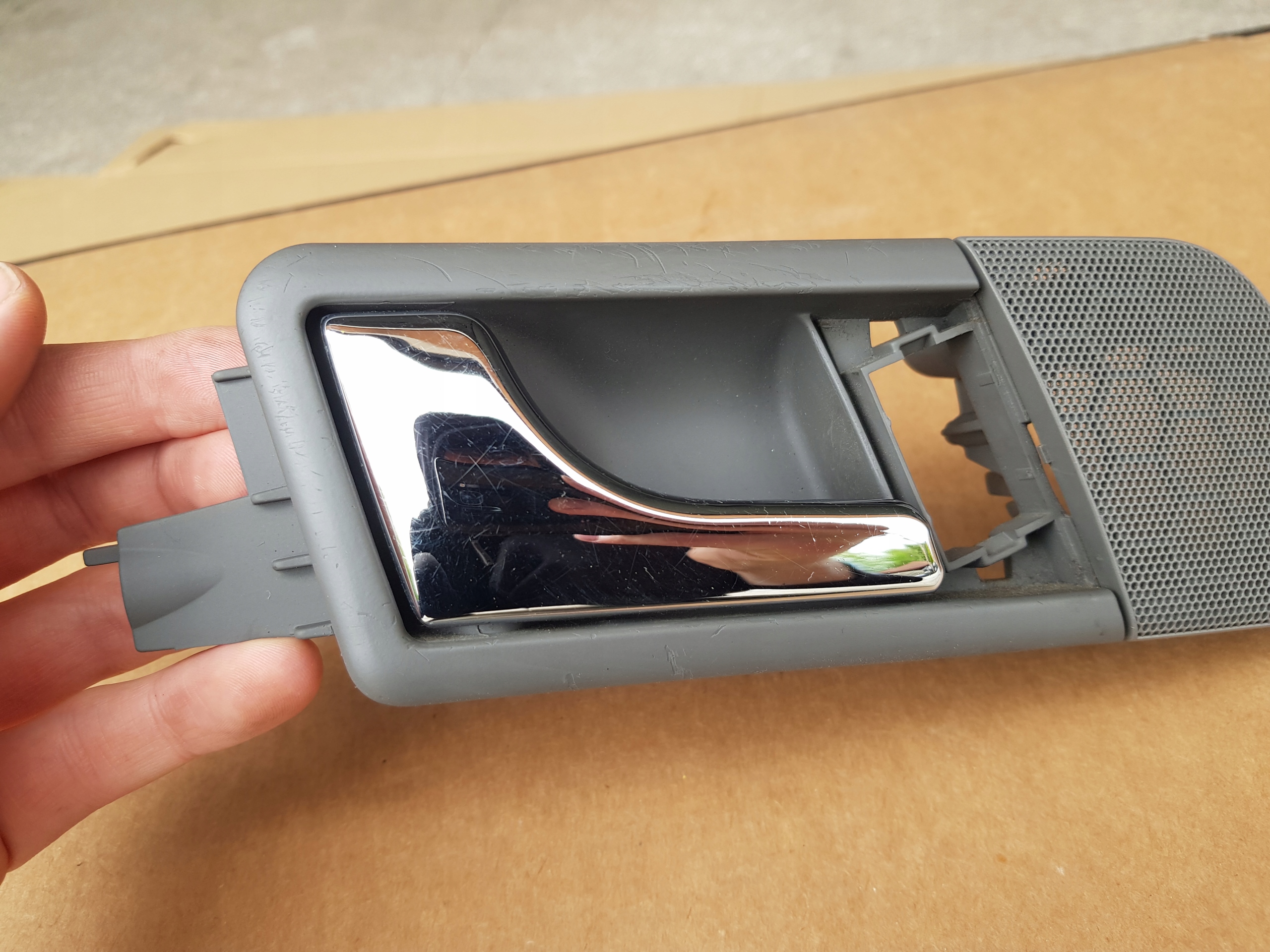 ручка двери внутренняя передняя A2 / 8Z0837019 / исправная