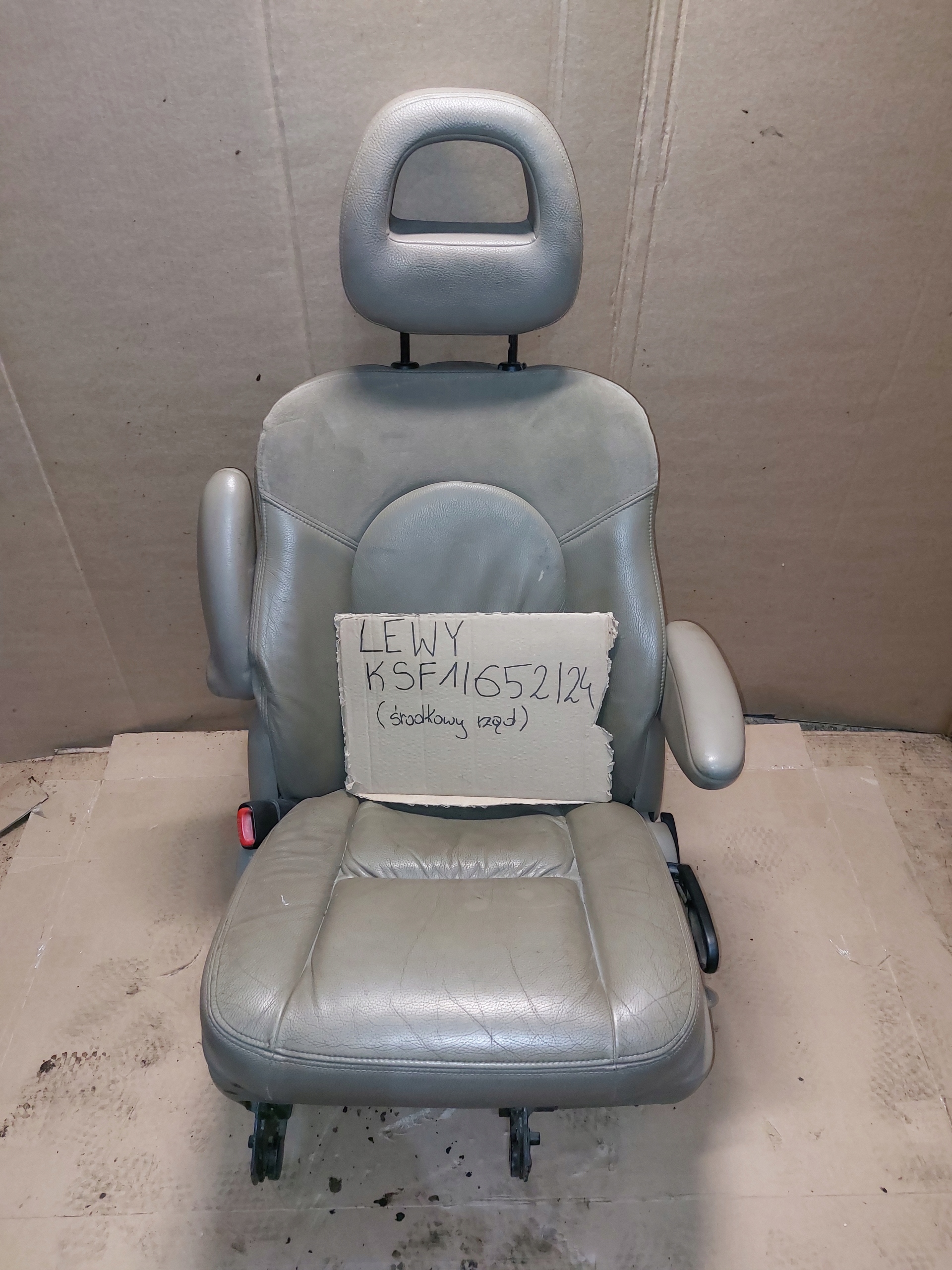 Sitz links heck CHRYSLER VOYAGER IV