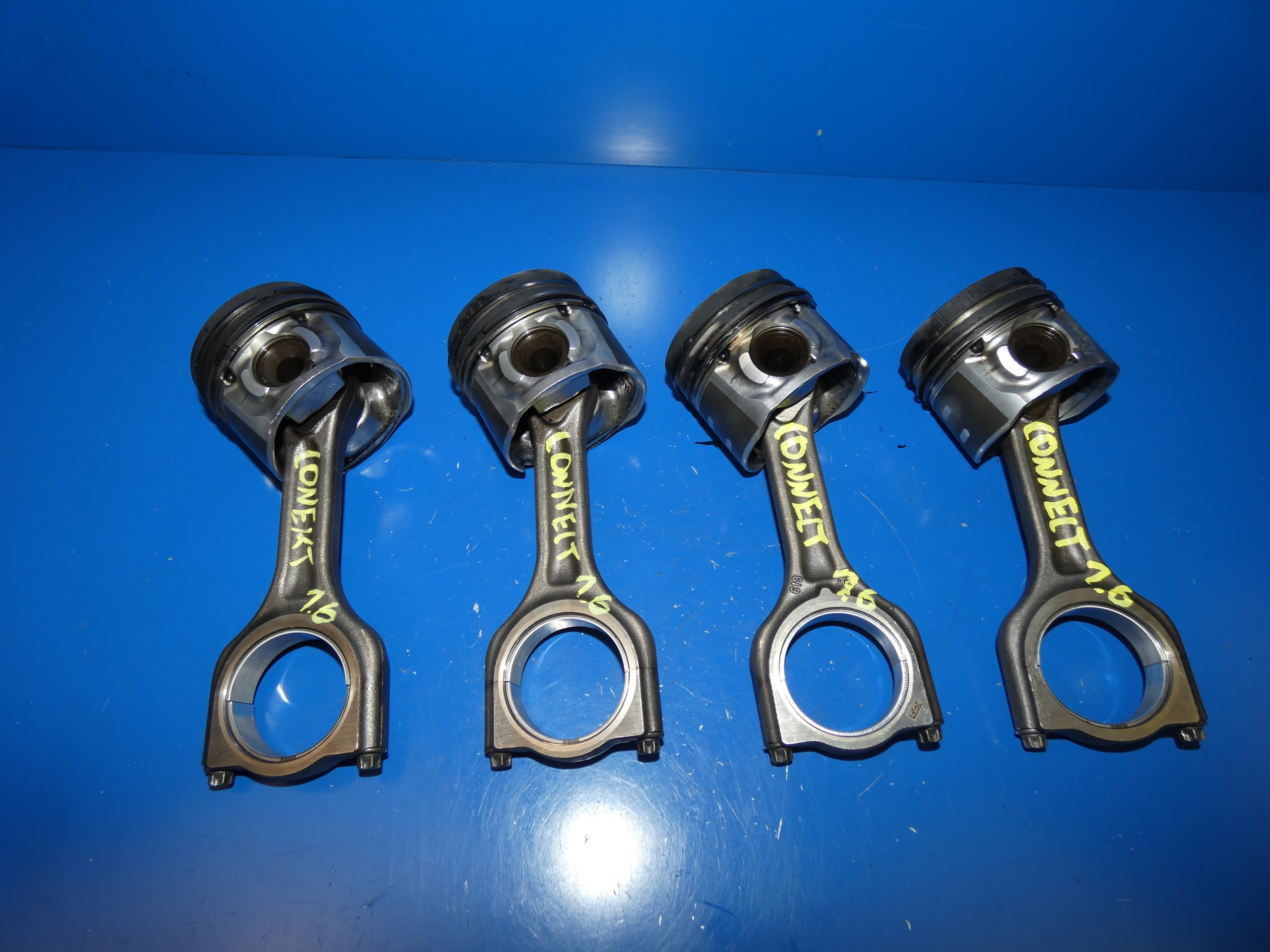 Ford Transit CONNECT MK2 TOURNEO 1.6 TDCI piston + connecting rod