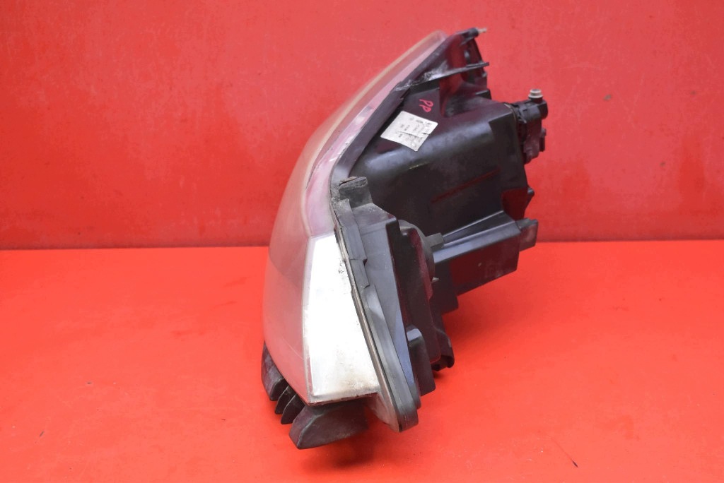 REFLEKTOR right light front EU 8200700030 RENAULT THALIA 2 II 08-12