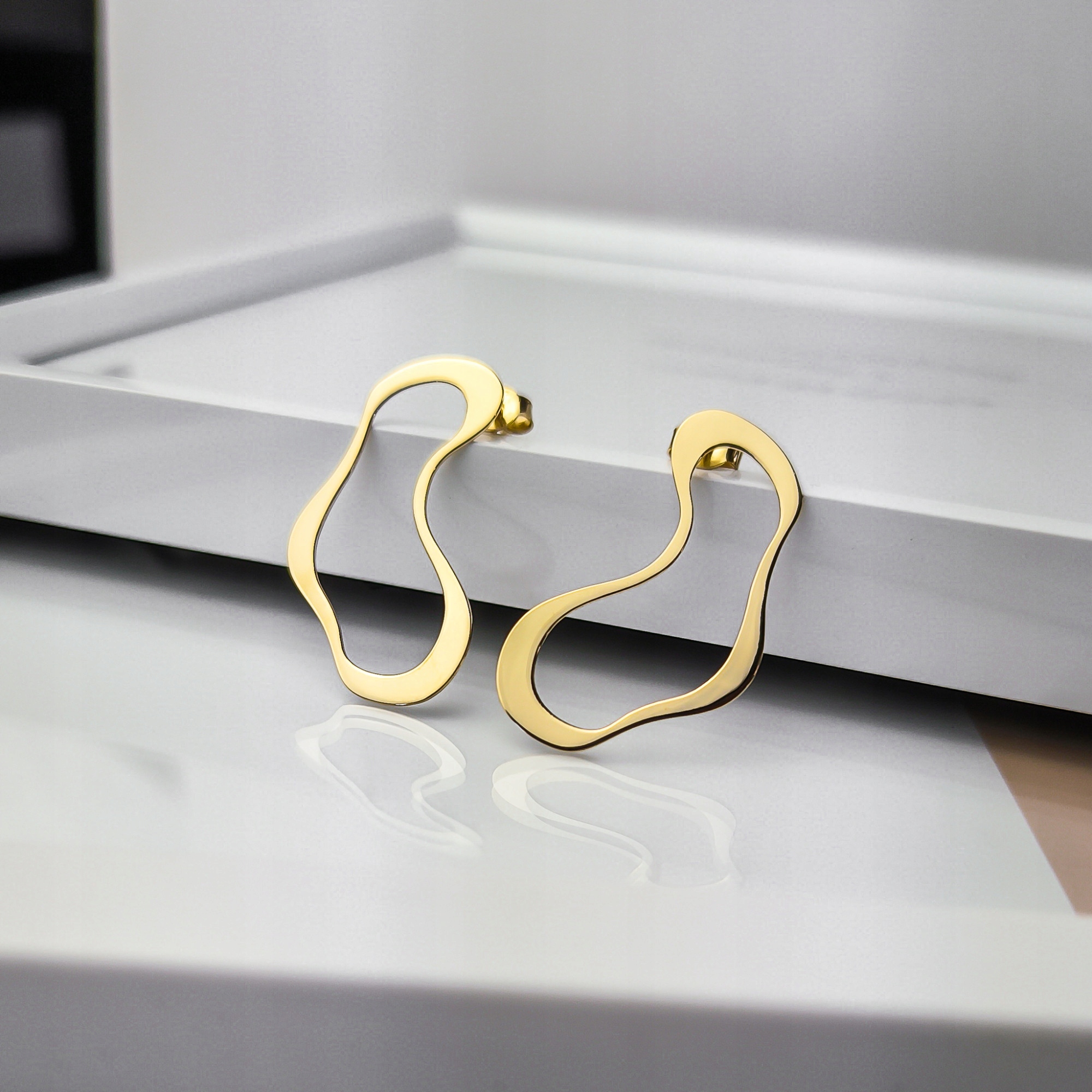 Zlaté náušnice Geometrické Zlaté vlny tyčinky menší pr.585