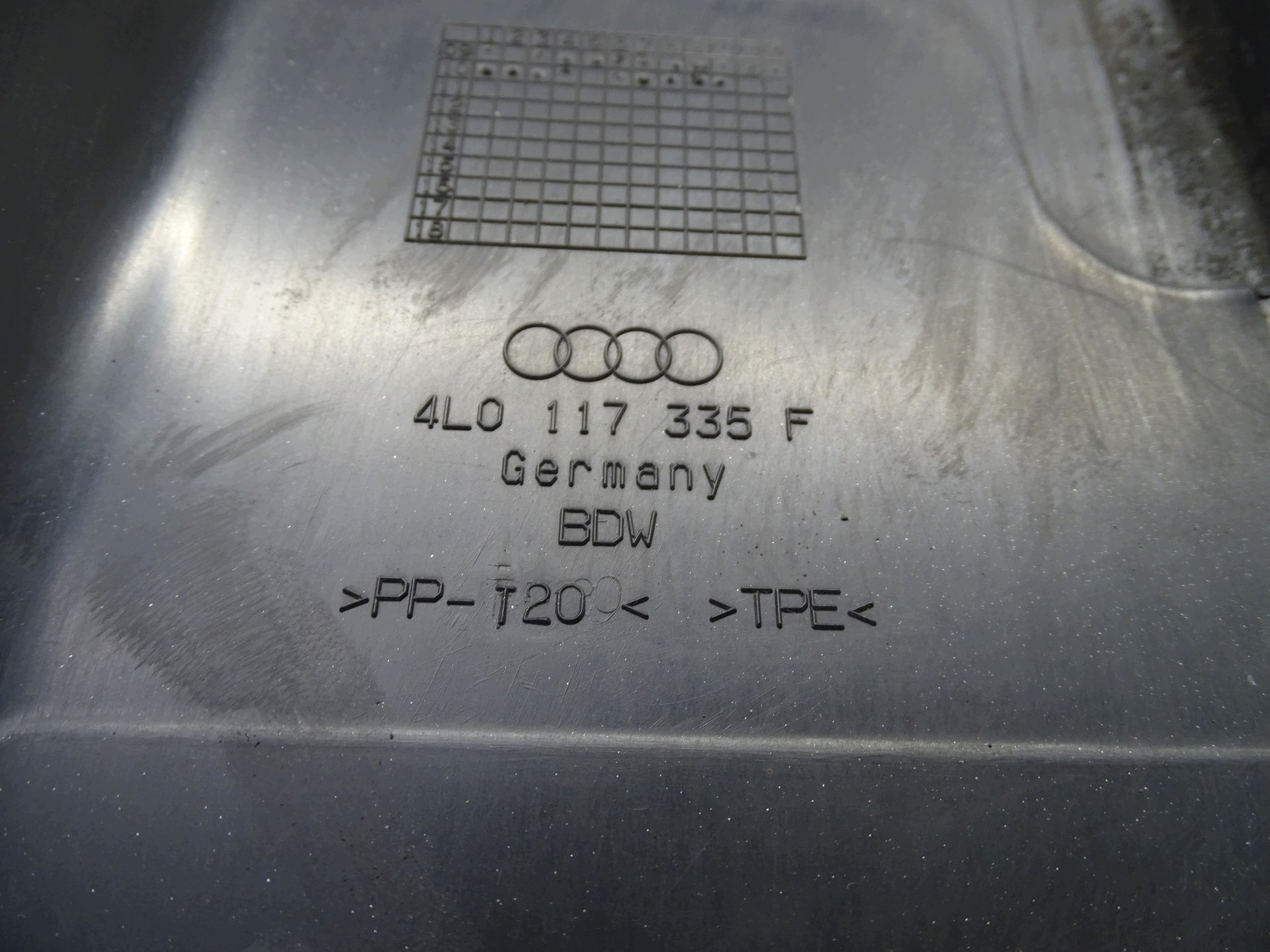 luftansaugkanal AUDI Q7 4L0117335F