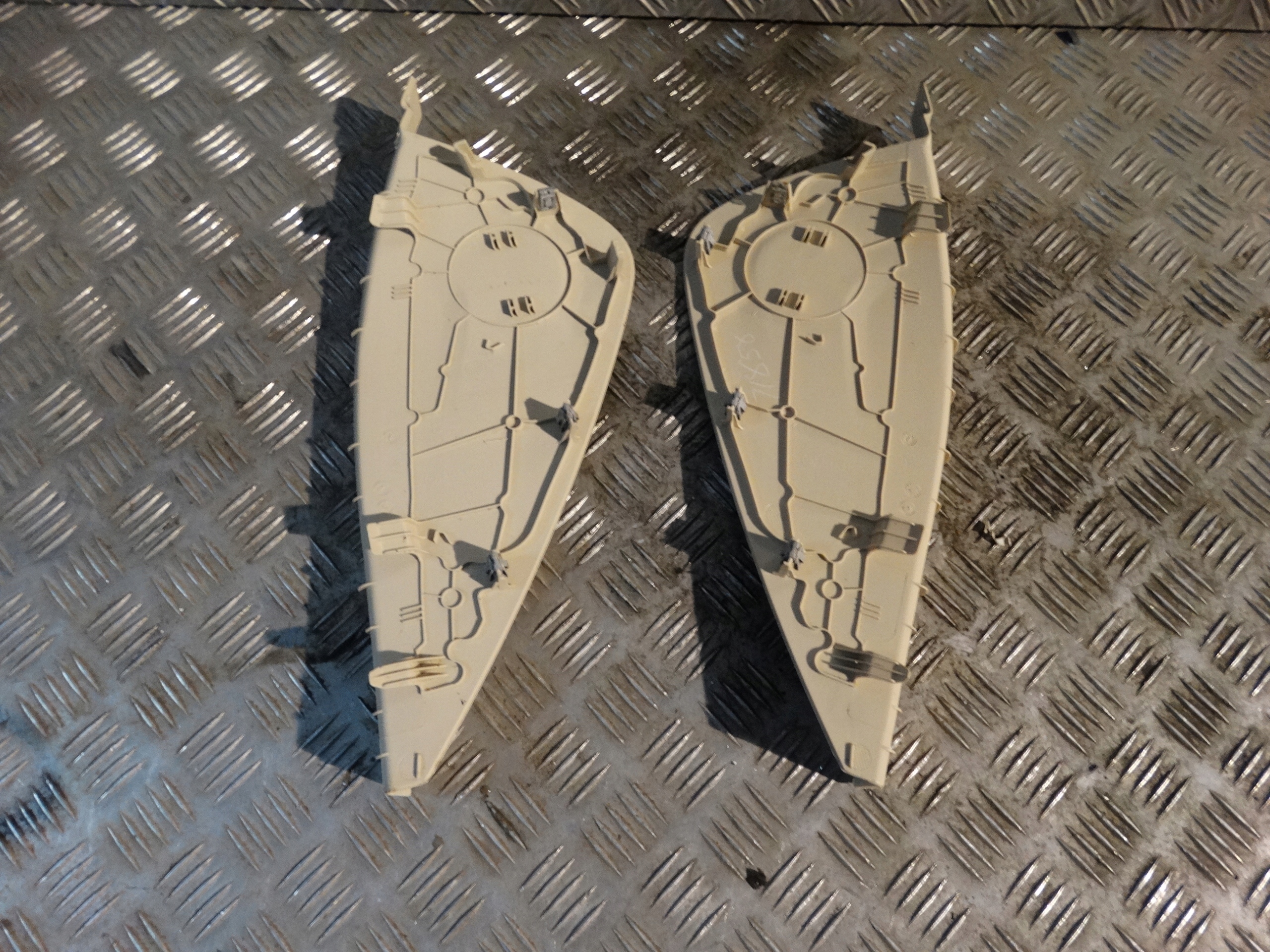 IDEALNA cover consoles left and right BMW G01 G02 1