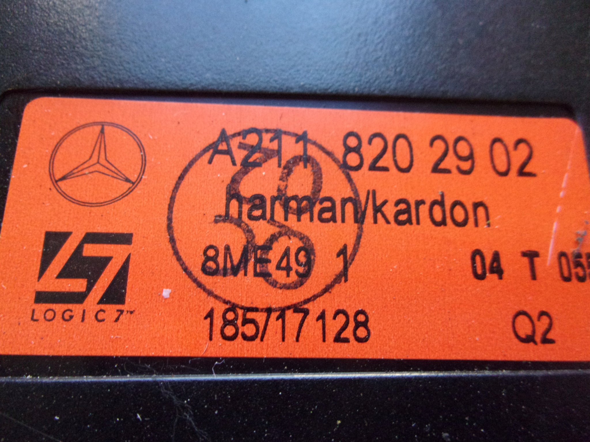 W211 E55 AMG SOOBWOFER HARMAN/KARDON A2118202902