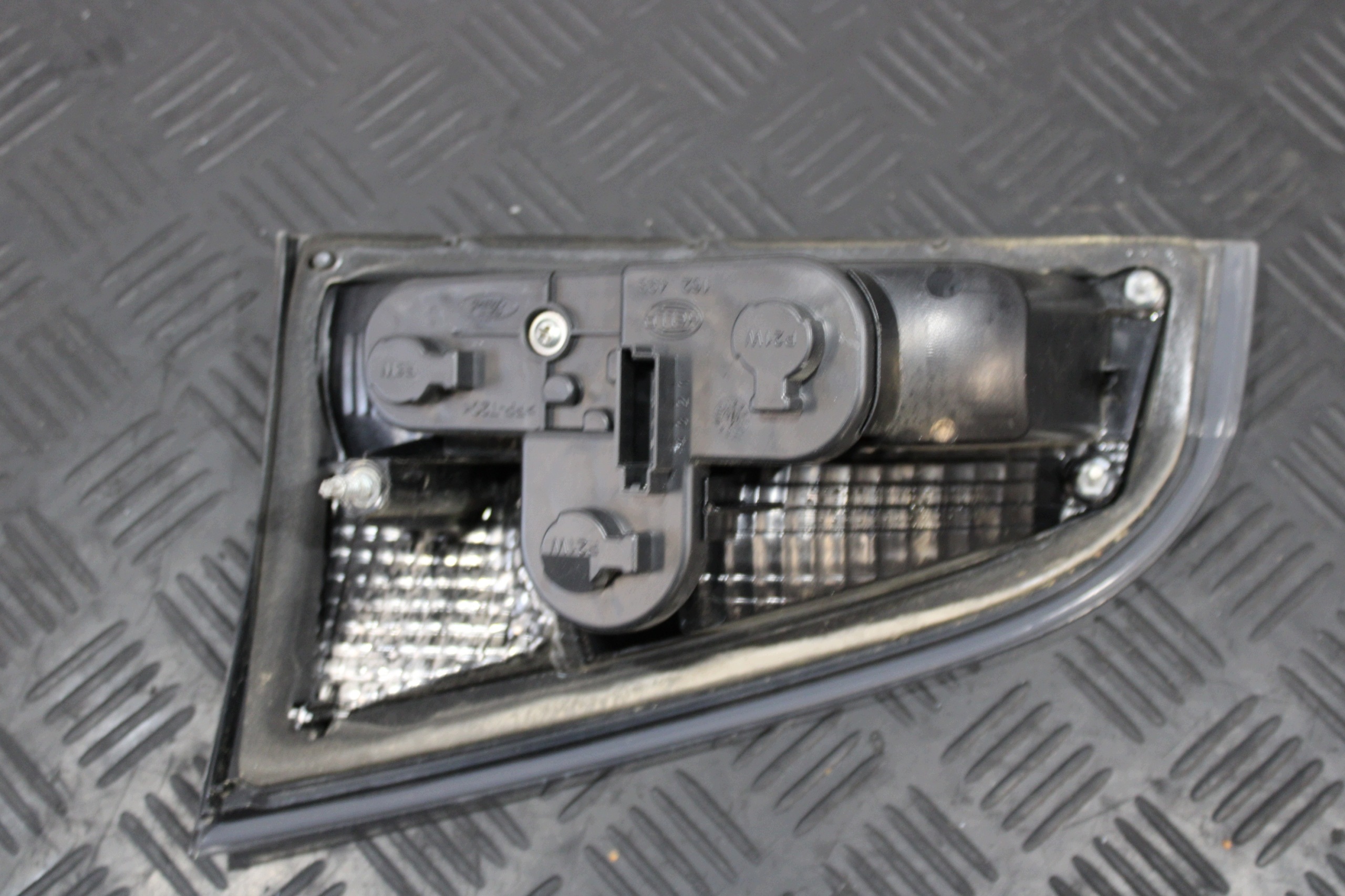 light bonnet left rear part 6M21-13A603-AK FORD S-MAX MK1 2,2 TDCI
