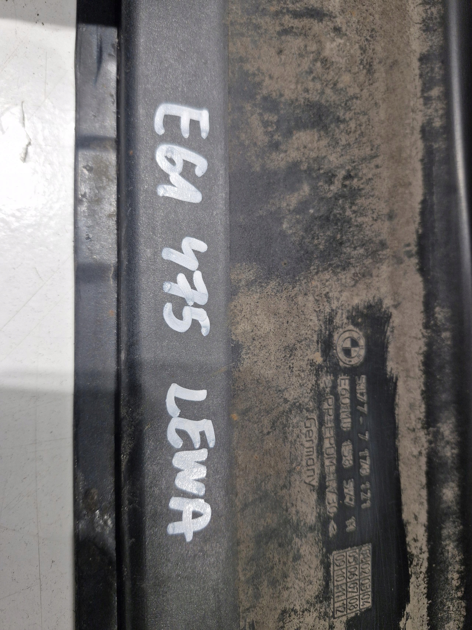 7178121 BMW E61 moulding cap threshold left 475