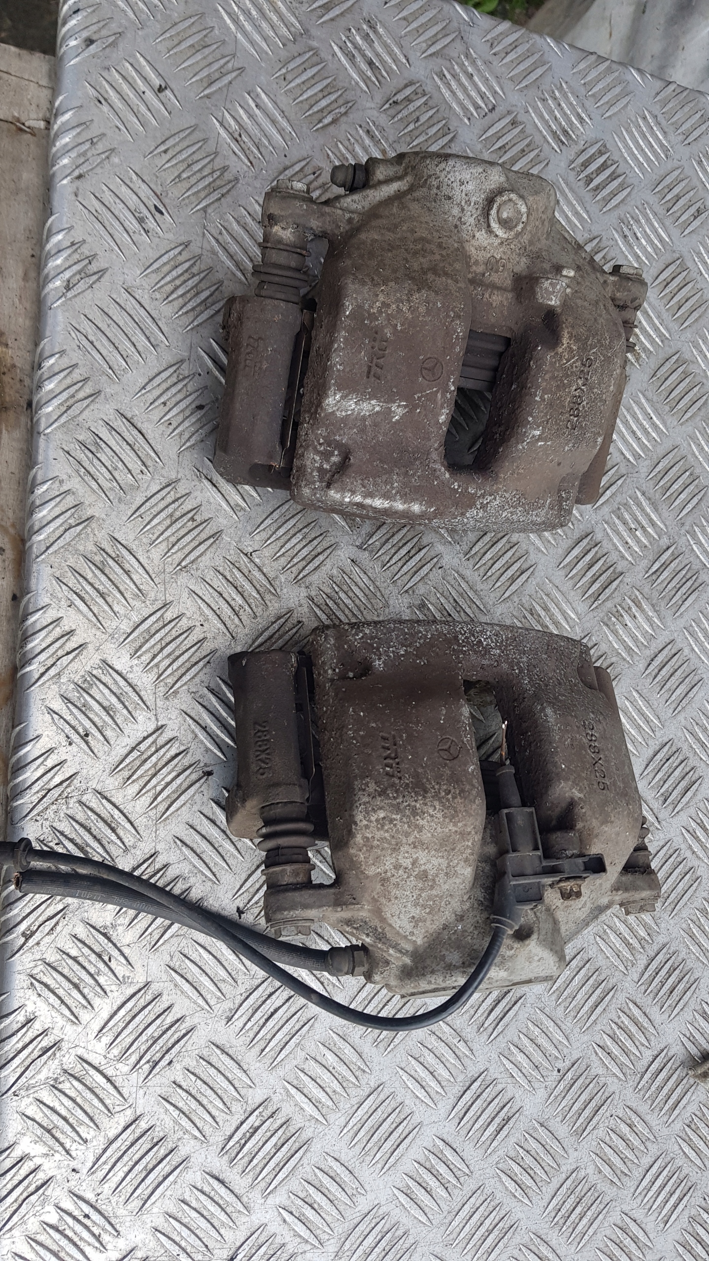 MERCEDES W204 2.2 CDI 288X25 caliper brake left front