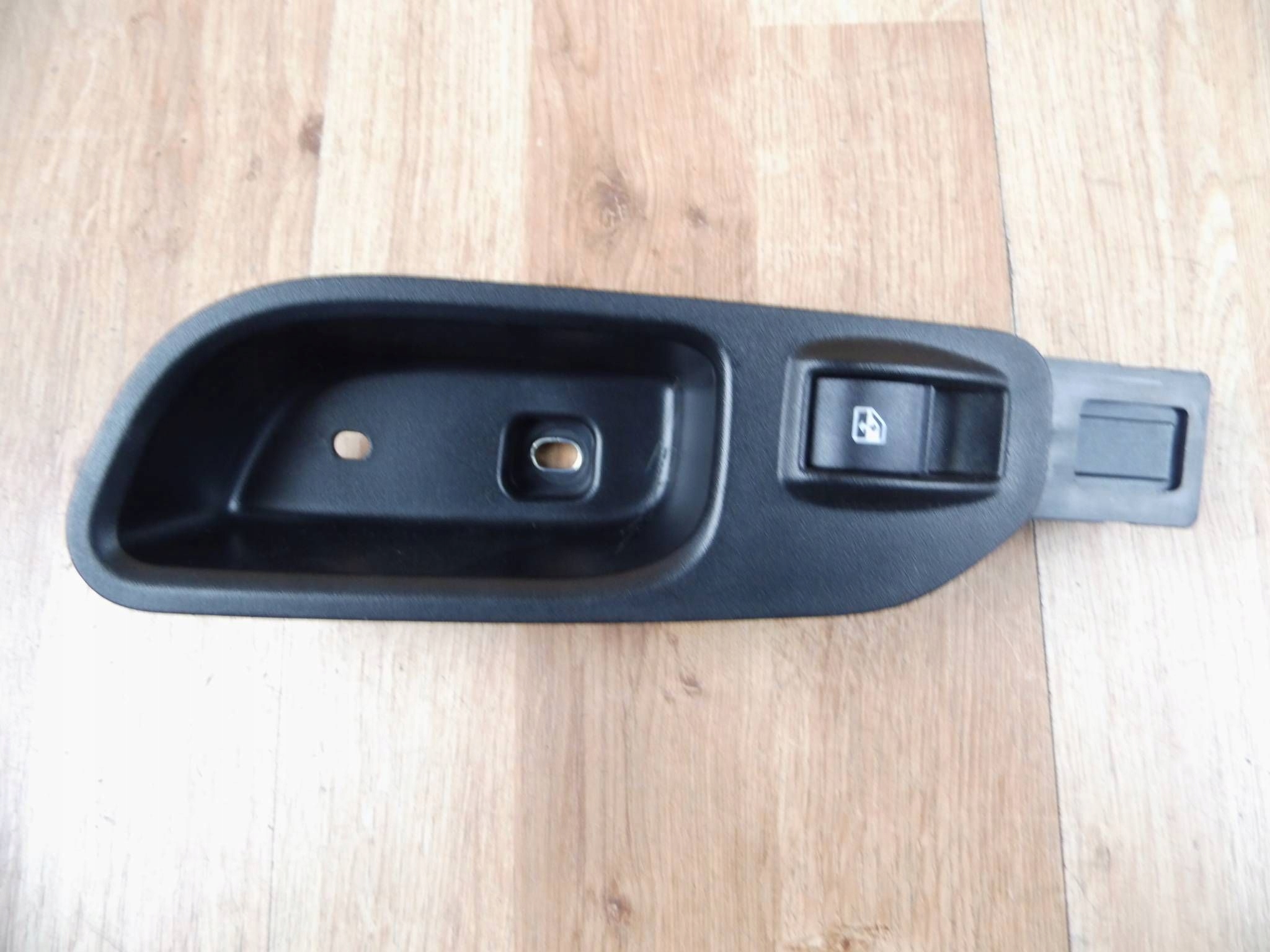 Fiat Tipo panel window control switch right rear part rear 7356646310E