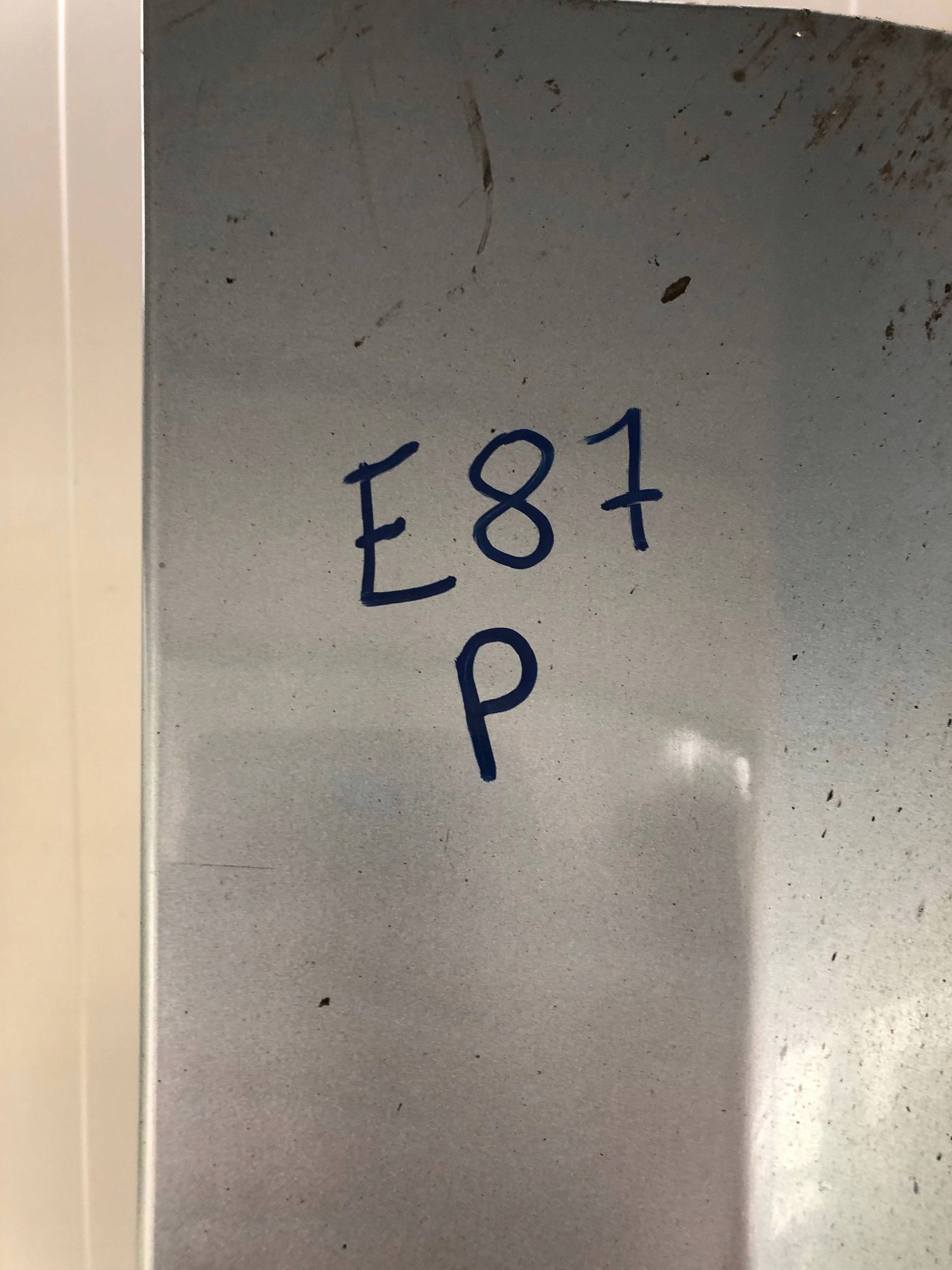 lišta prahová pravá BMW E87 LCI 896/5