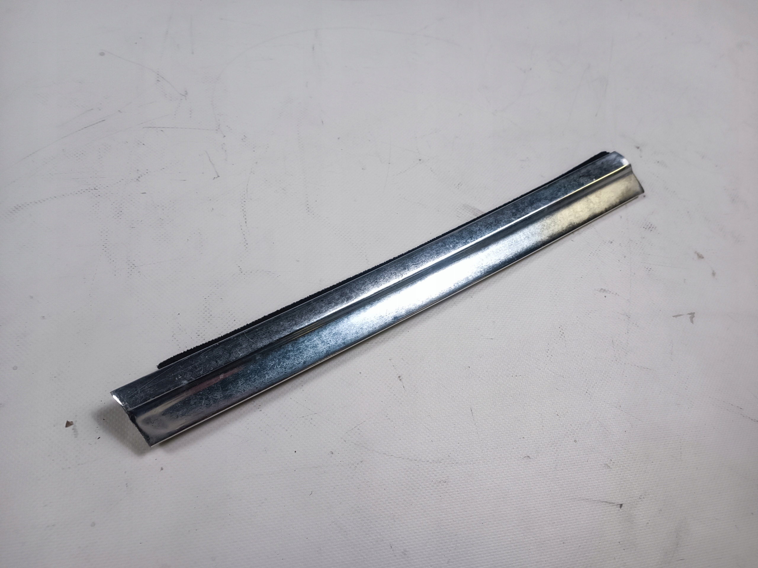 moulding dust windows left rear part Mercedes SL 107