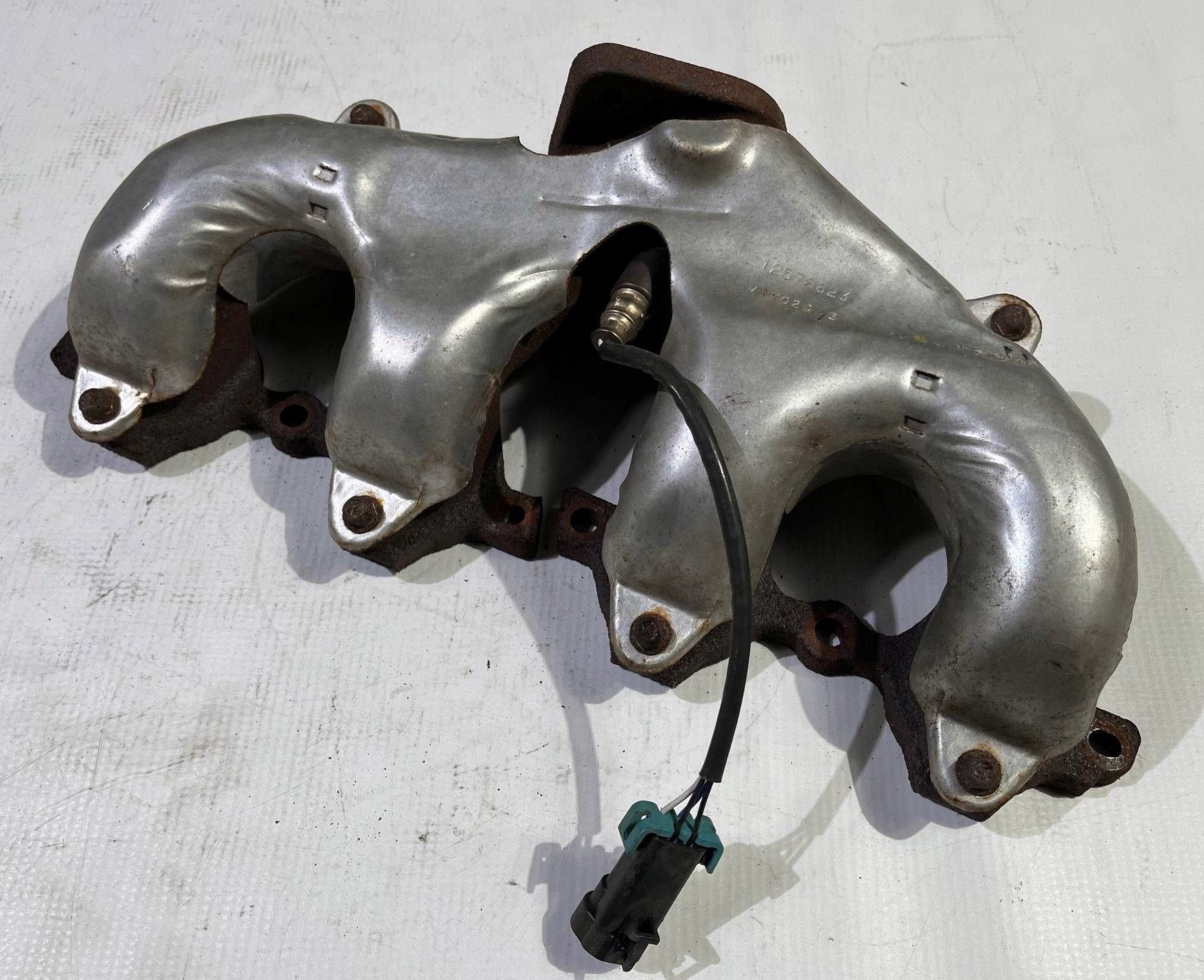 exhaust manifold left Chevrolet Corvette C6 6.0 LS2
