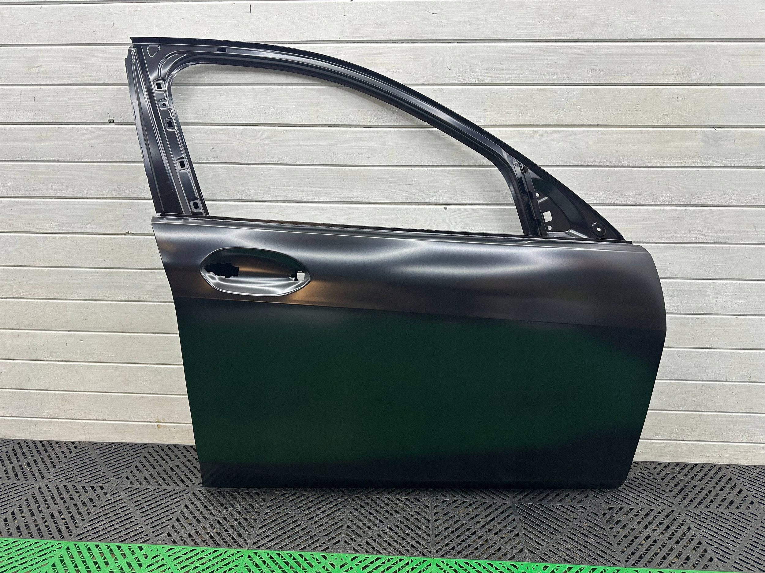 door front front side right BMW 1 F40 8737060