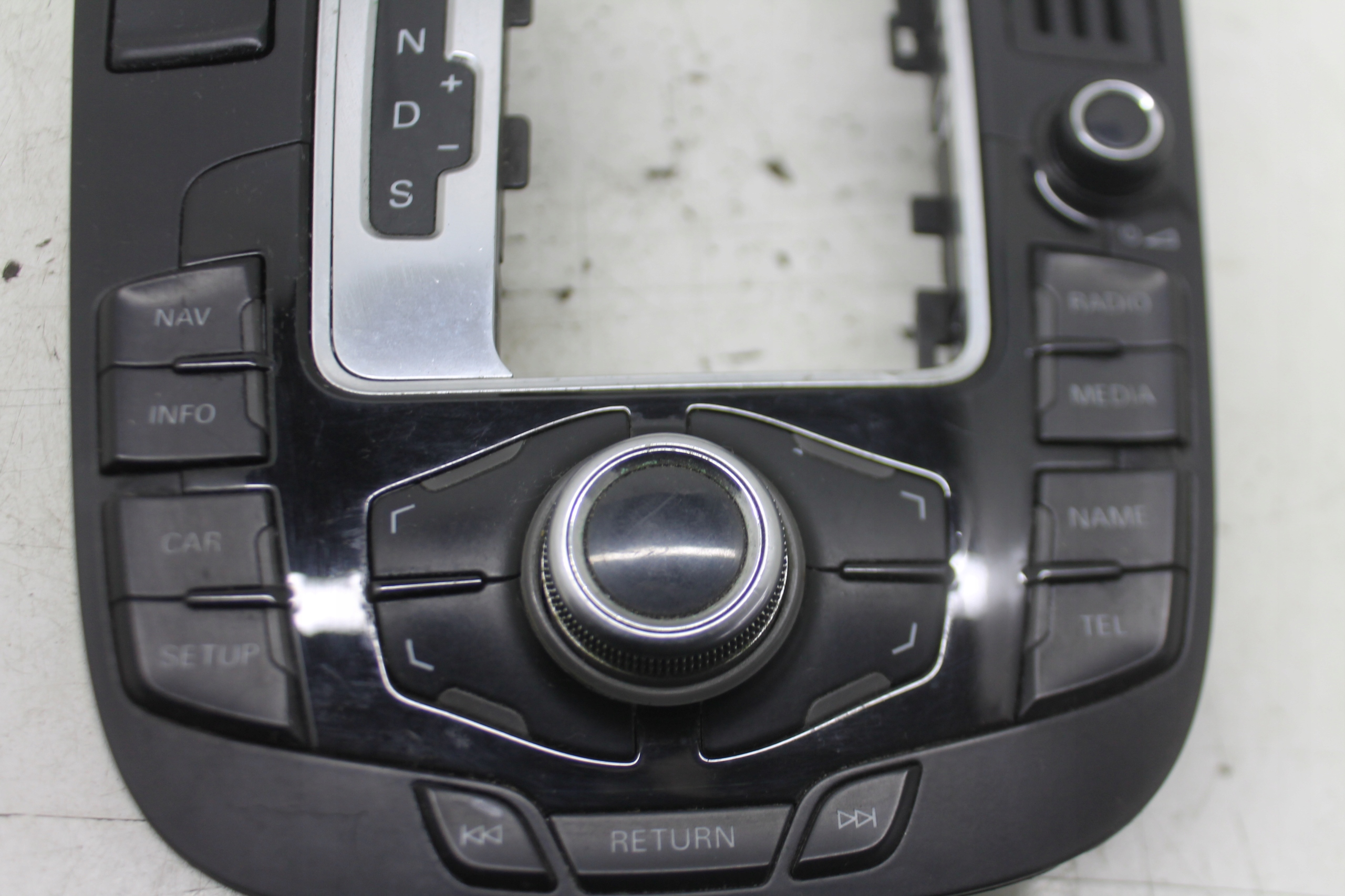 control panel MMI 8T0919609WFX AUDI A4 B8