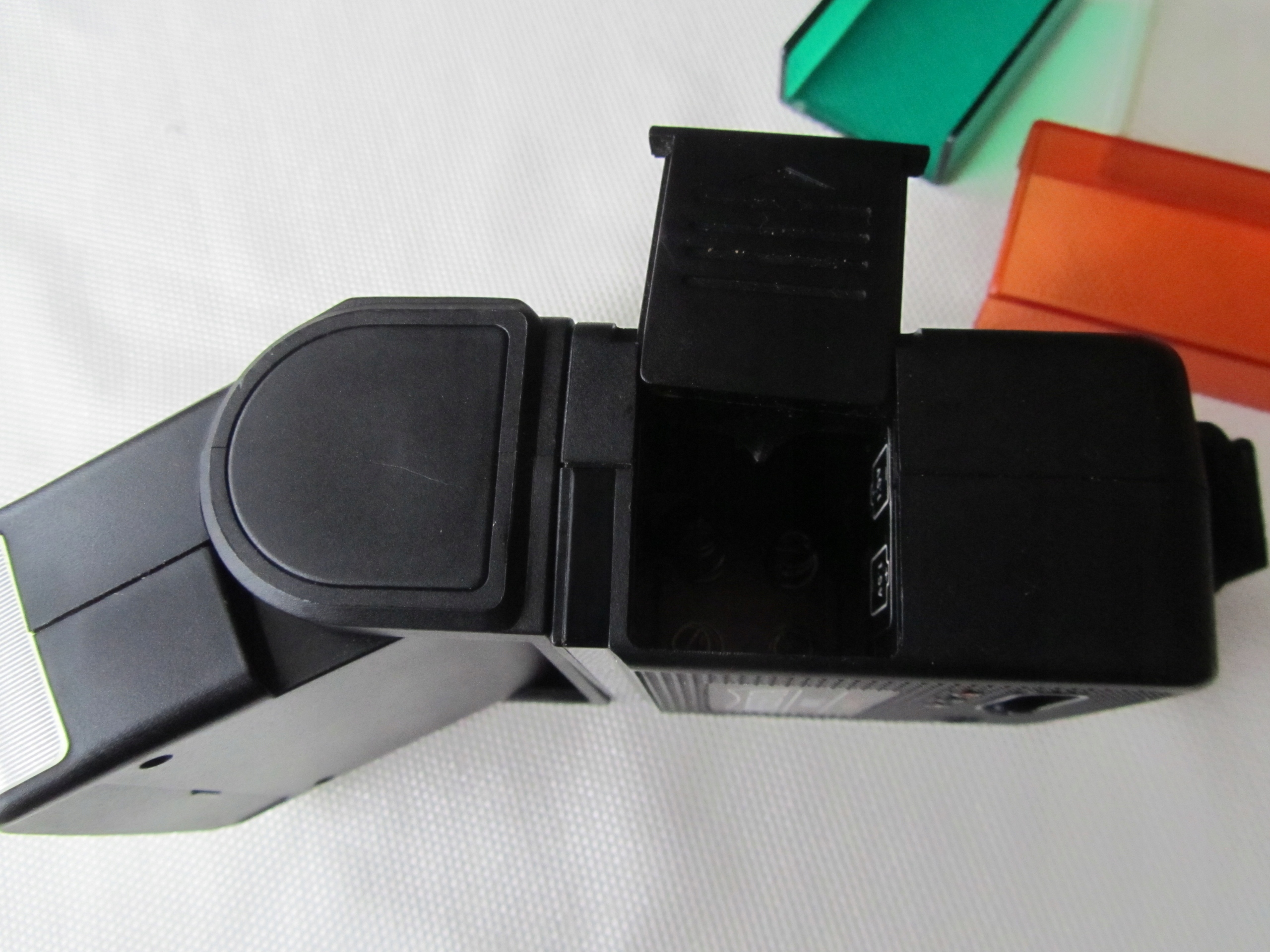 Lampa błyskowa PRESENTA 930 VC. nówka ! Do aparatów marki Uniwersalna