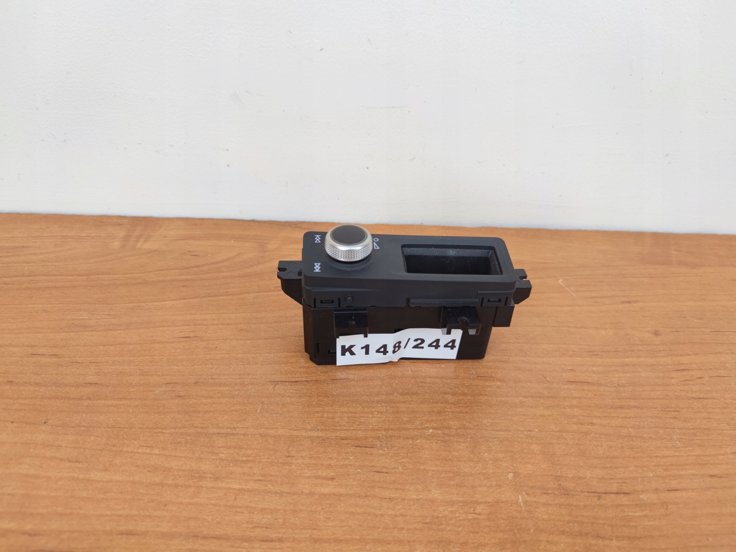 AUDI R8 4S PANEL REGULATOR GLOSNOSCI hlavice