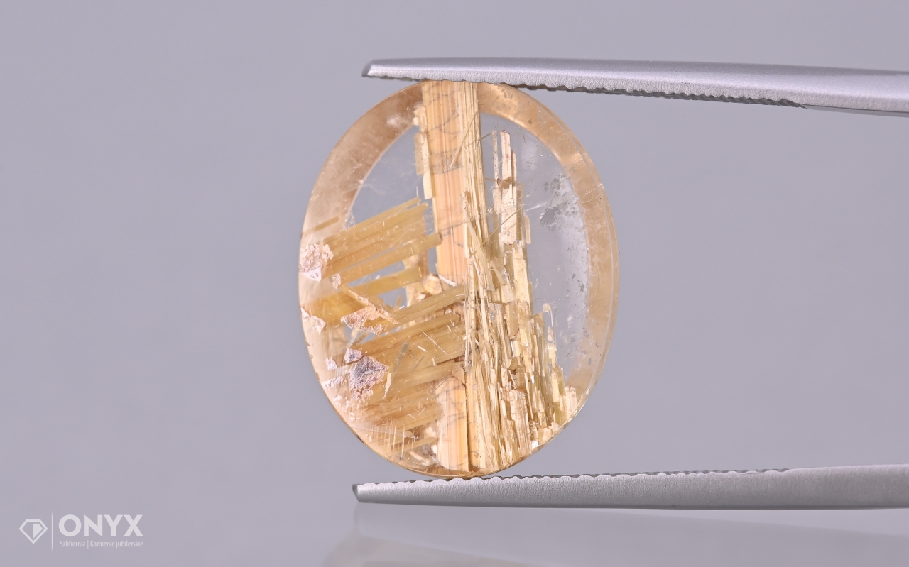 Křemen s rutilem mělký ovál 17,5x14,5 mm