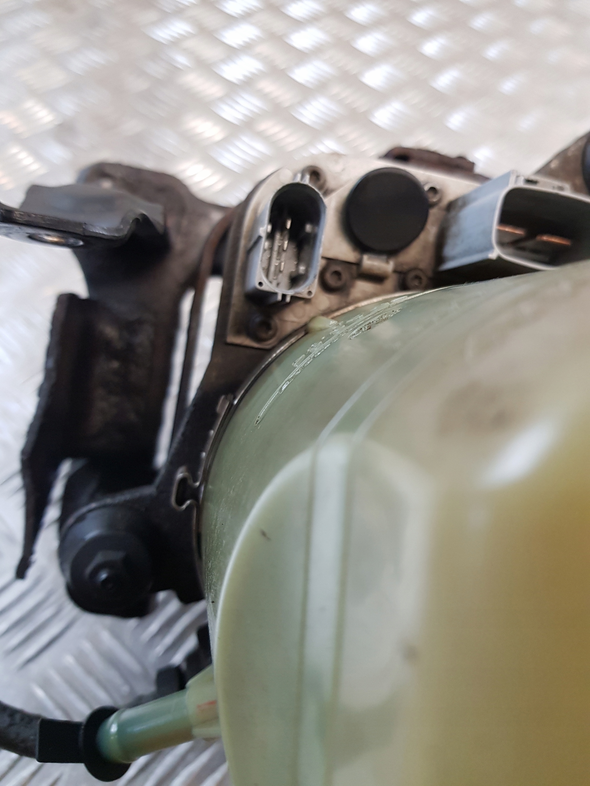 servo pump OE 4M513K514BD FORD FOCUS MK2 1.8TDCI