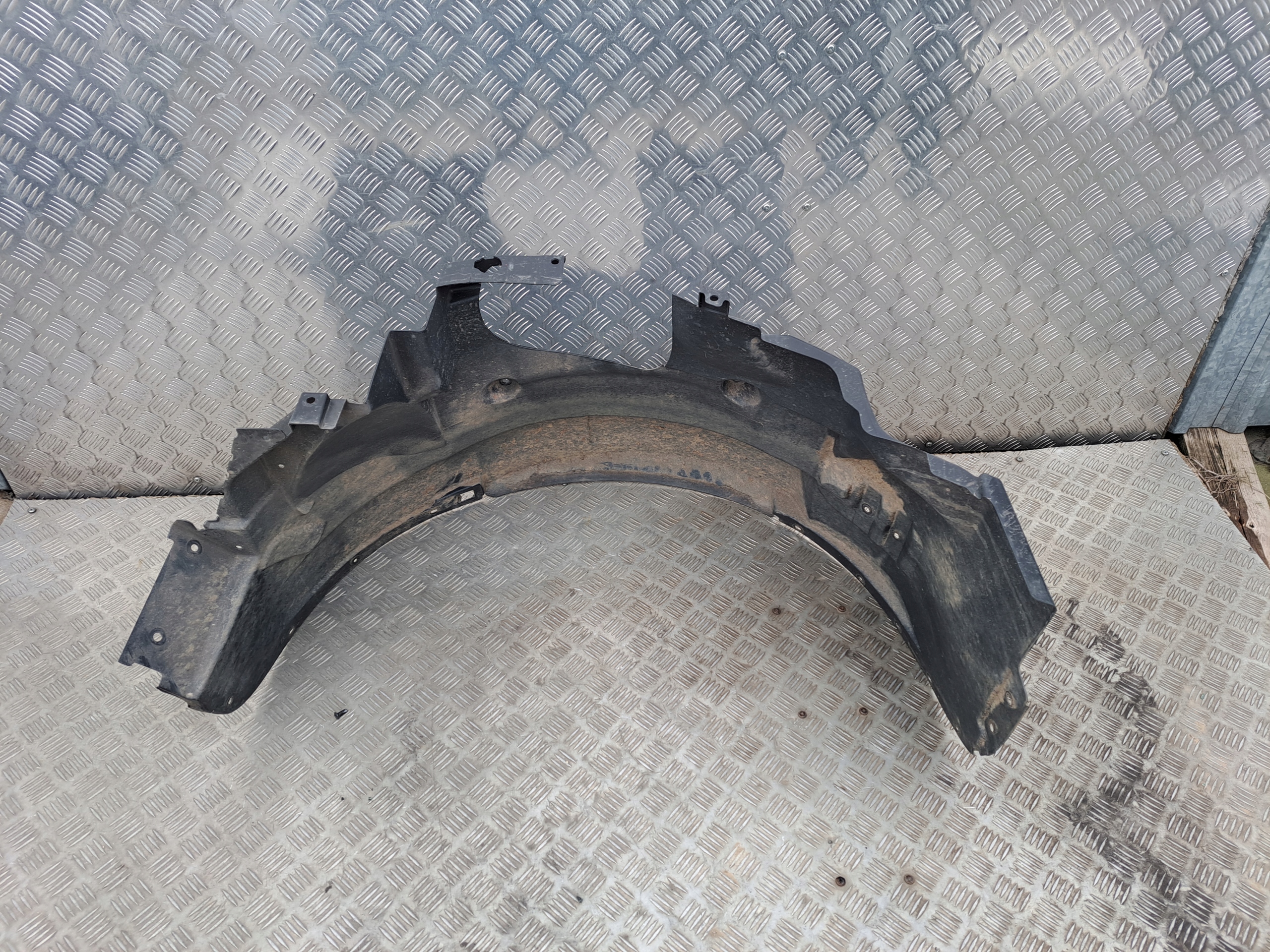 FORD RANGER MK3 2021R 2.0 подкрылки правый перед