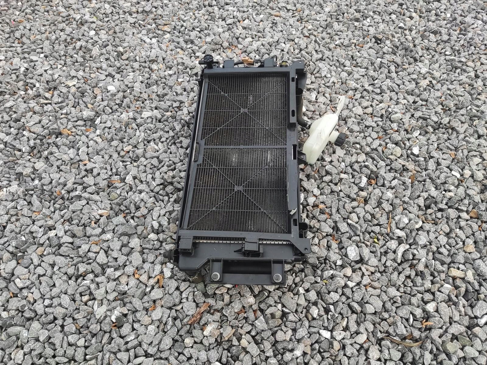 KOMPLET chladiČov ventilátor NISSAN LEAF a 2011-2017