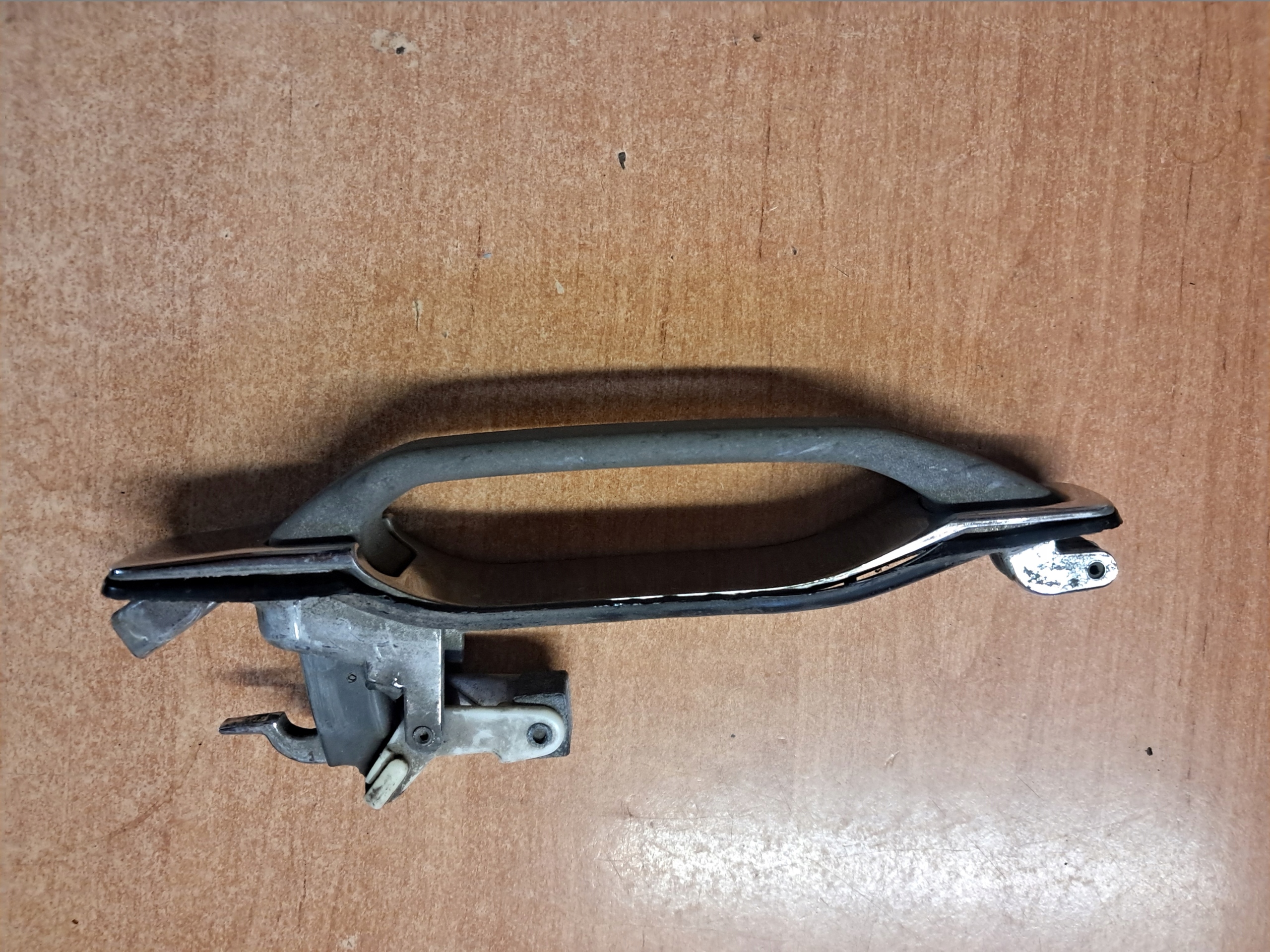 handle rear MERCEDES W126 SE SEL SEC 1267608159