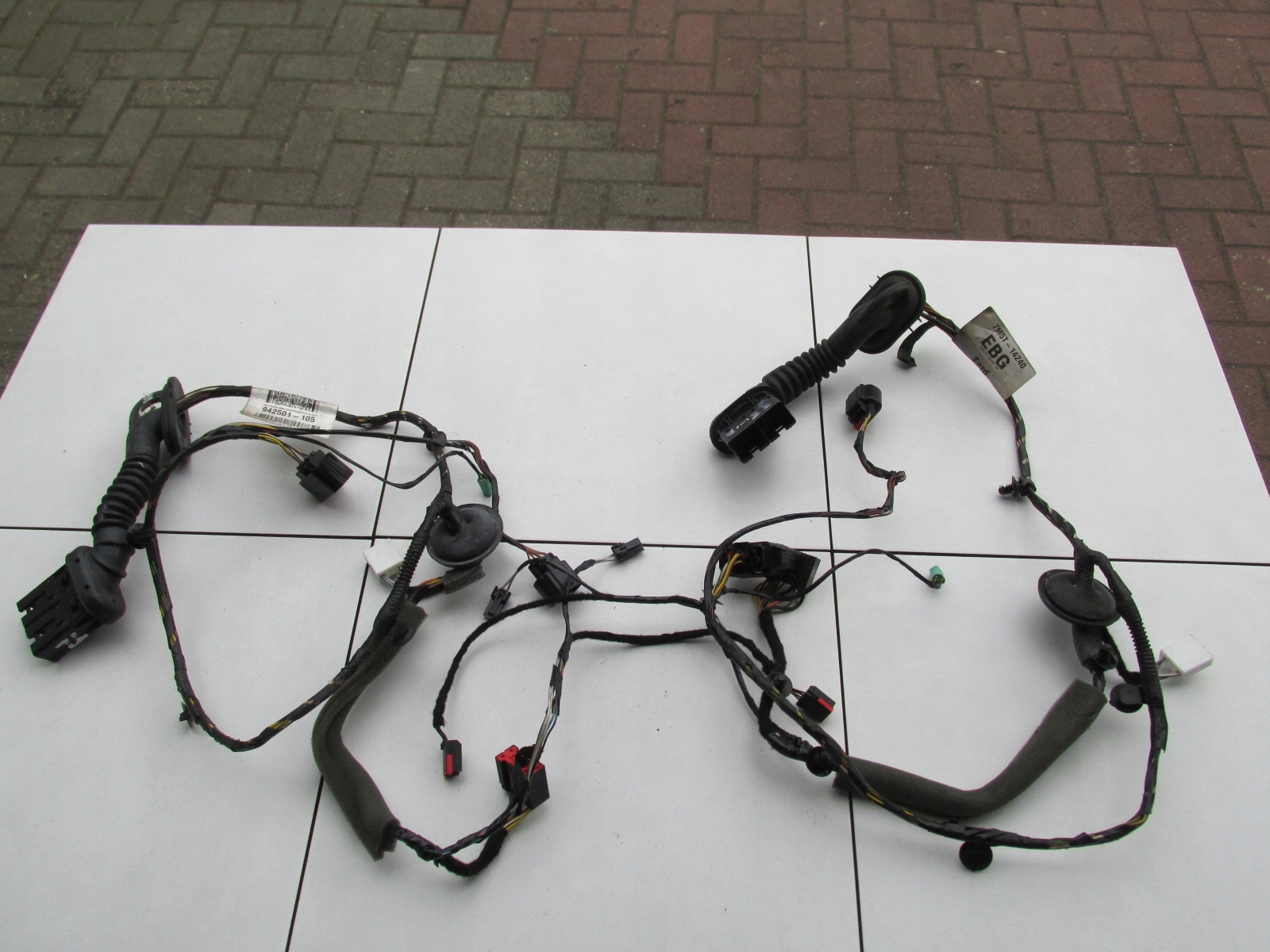 WIAZKA DRZWI TYL KEYLES 7M5T14240EBG KUGA MK1 2012