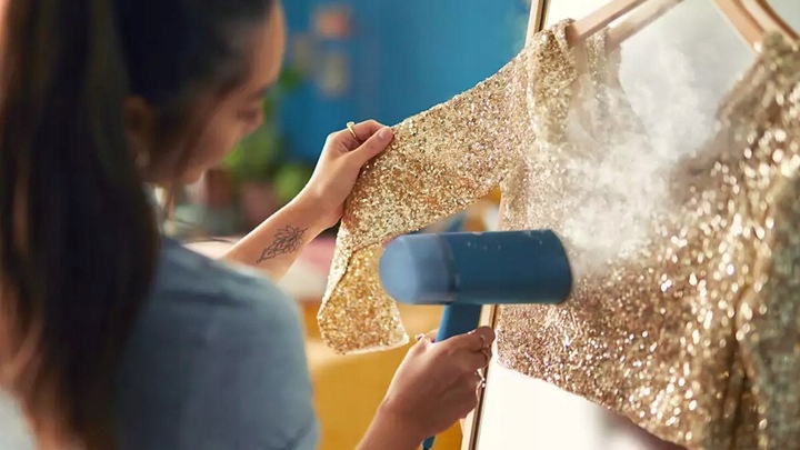 SKŁADANY STEAMER DO UBRAŃ PHILIPS 1000 W Model SKŁADANY STEAMER DO UBRAŃ PHILIPS 1000