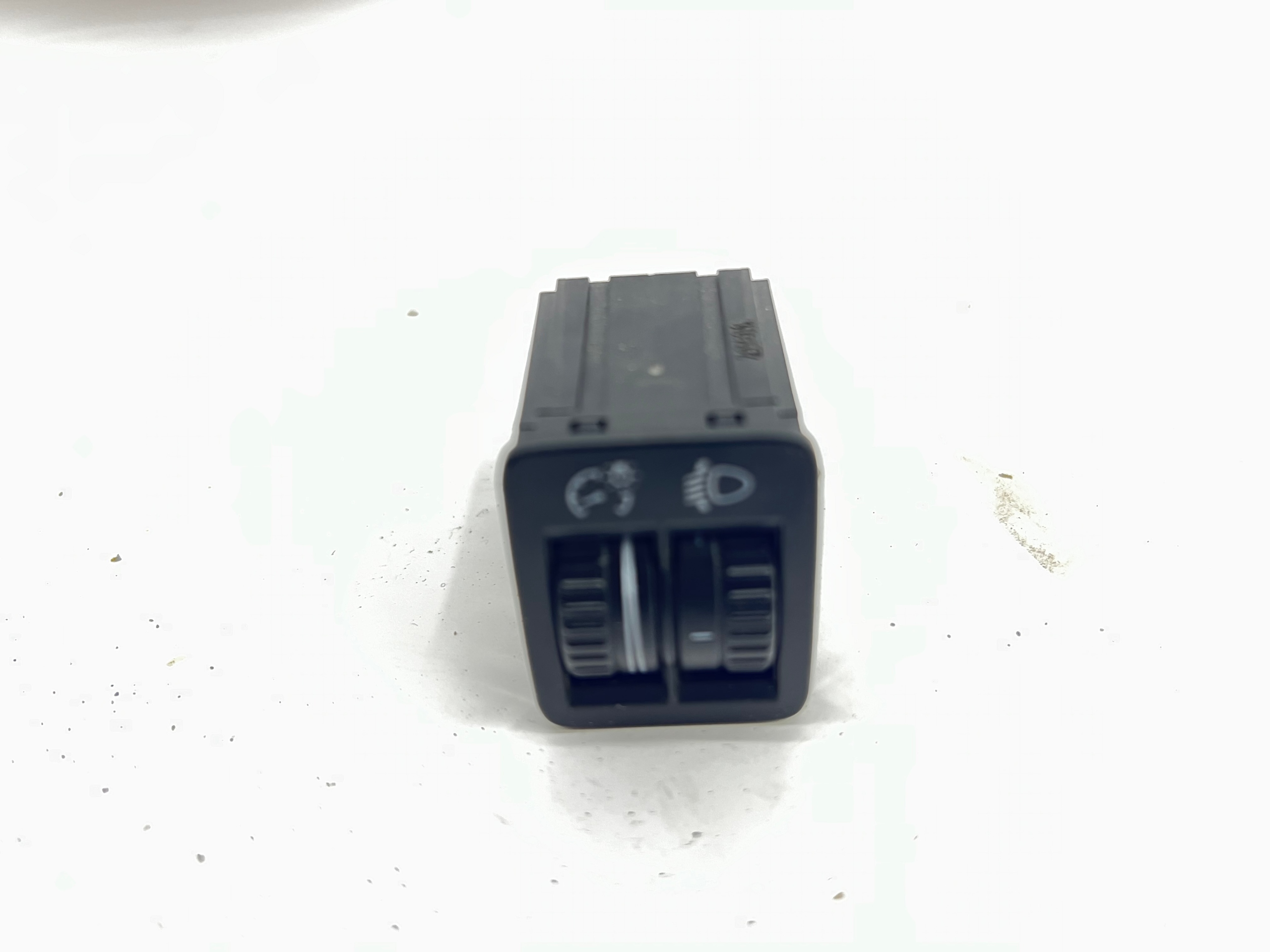 switch control of the lights 3AA941333 VW PASSAT B7 3AA original