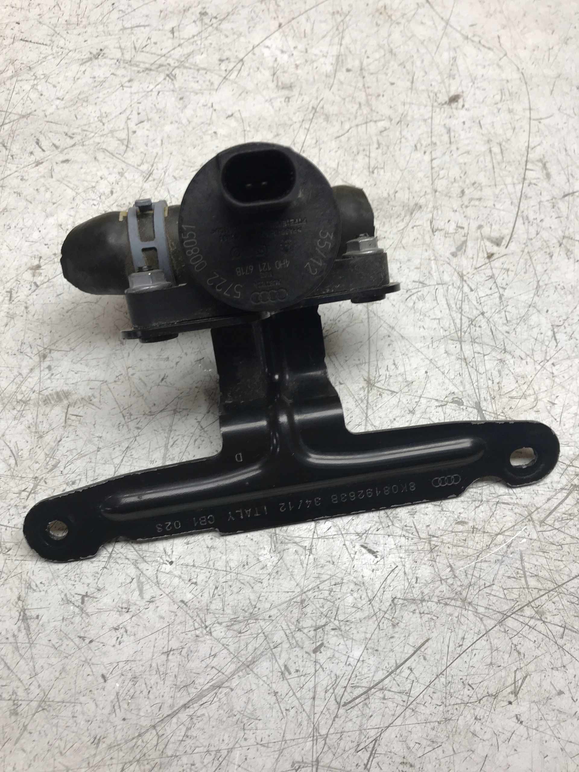 supplementary water pump AUDI A4 B8 A5 LIFT