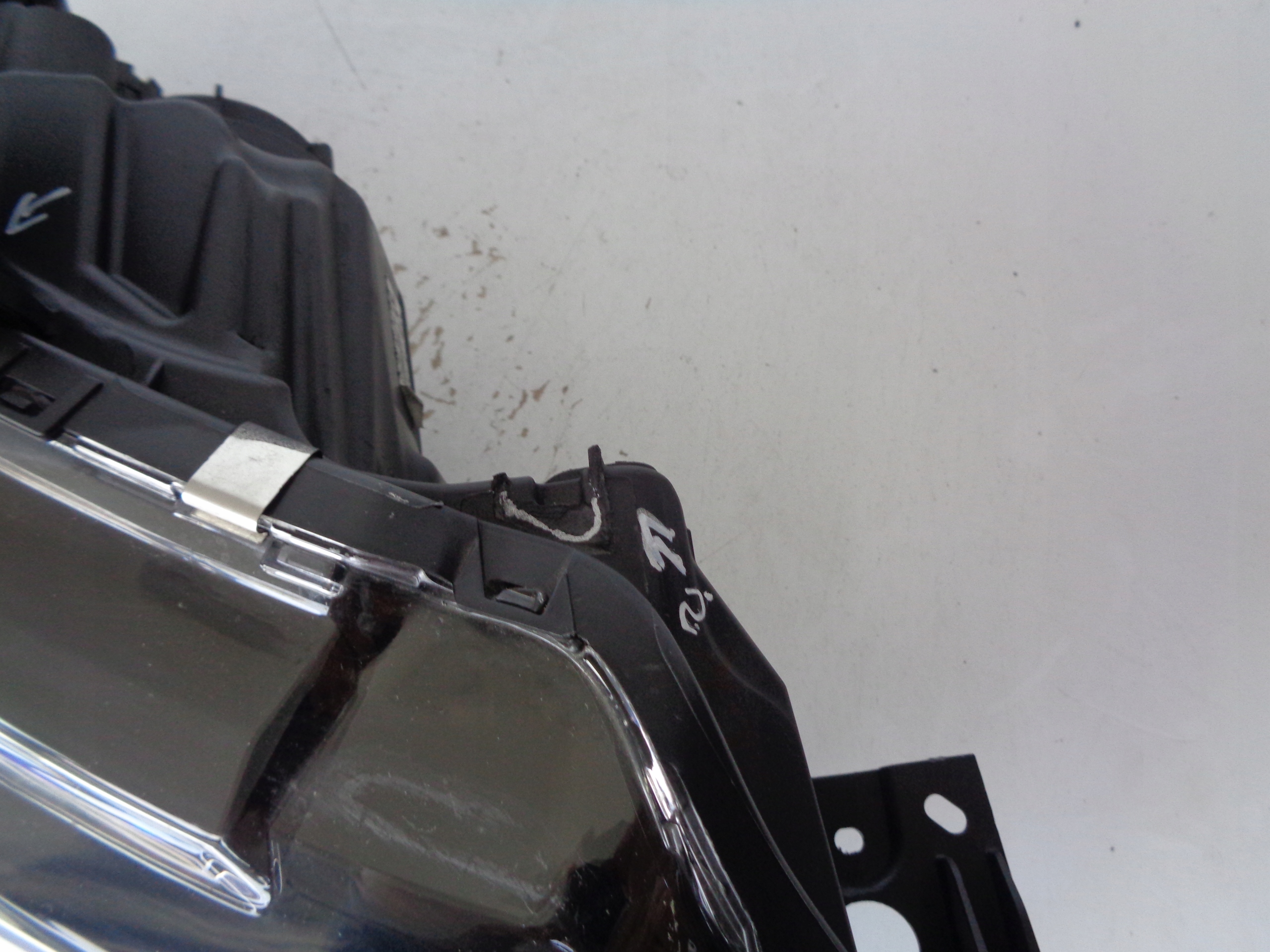light right REFLEKTOR MITSUBISHI OUTLANDER III 15- LIFT LED