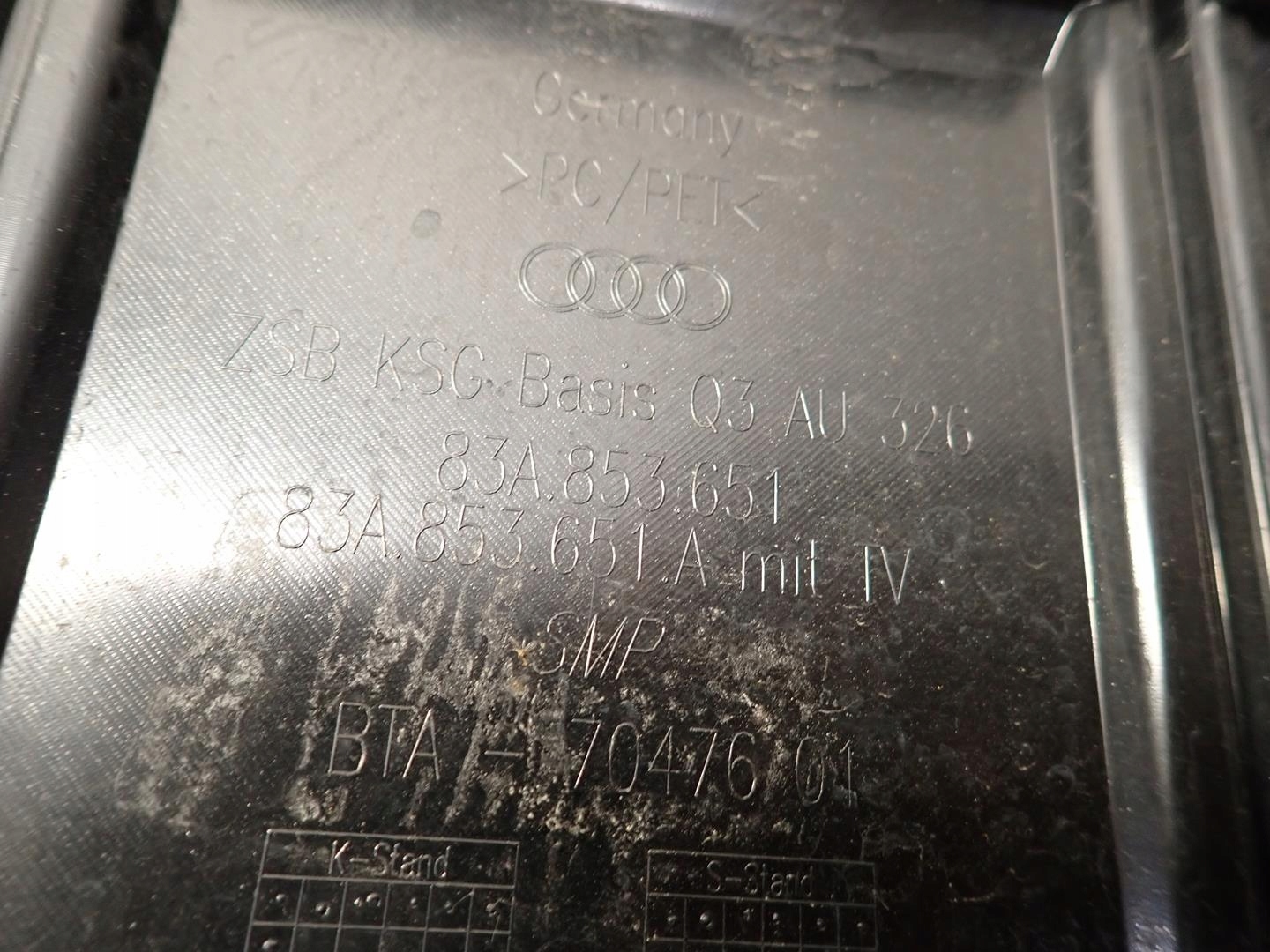 Grill AUDI Q3 II 2018- 83A853651