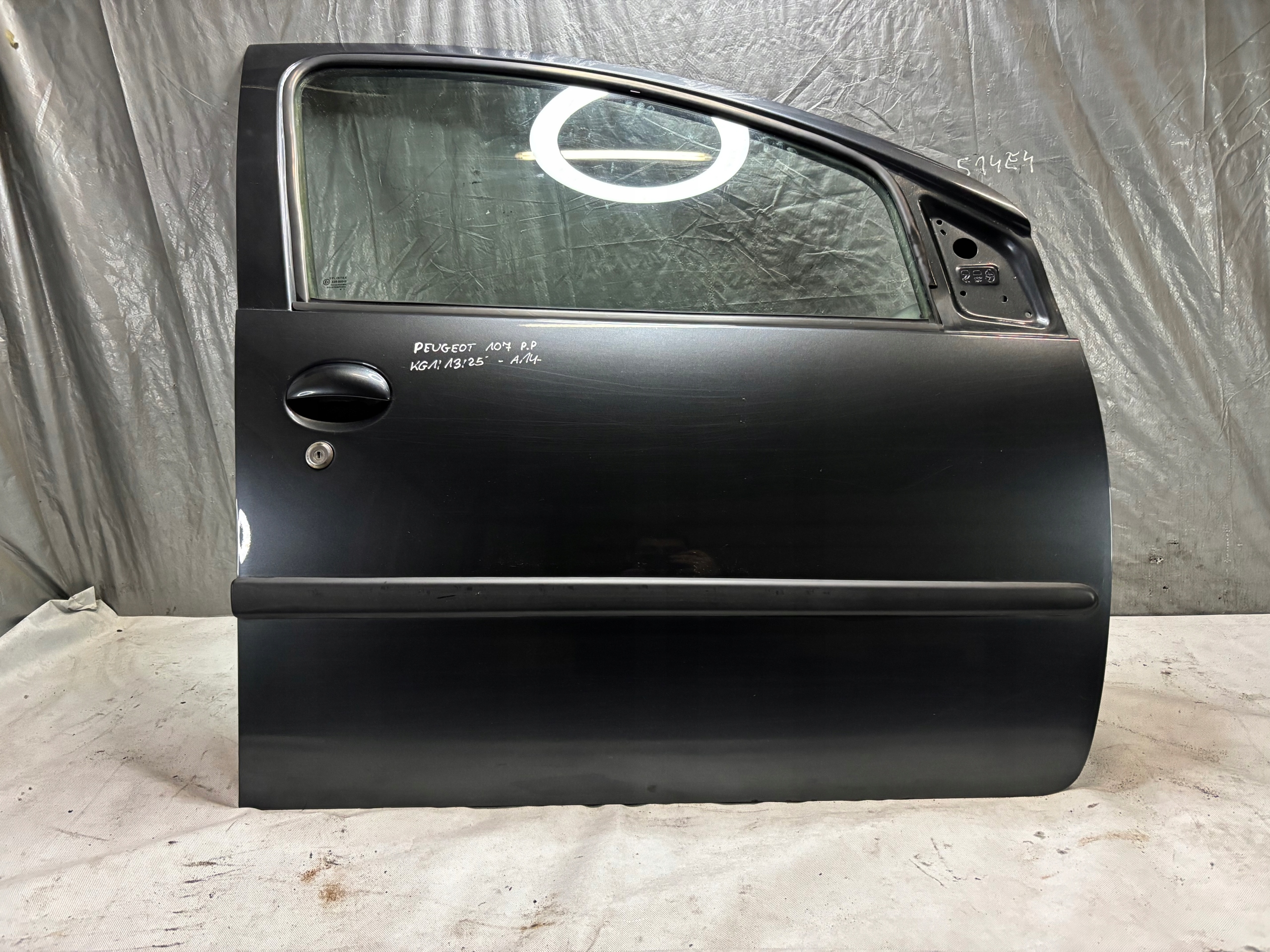door right front Peugeot 107 k: KTA