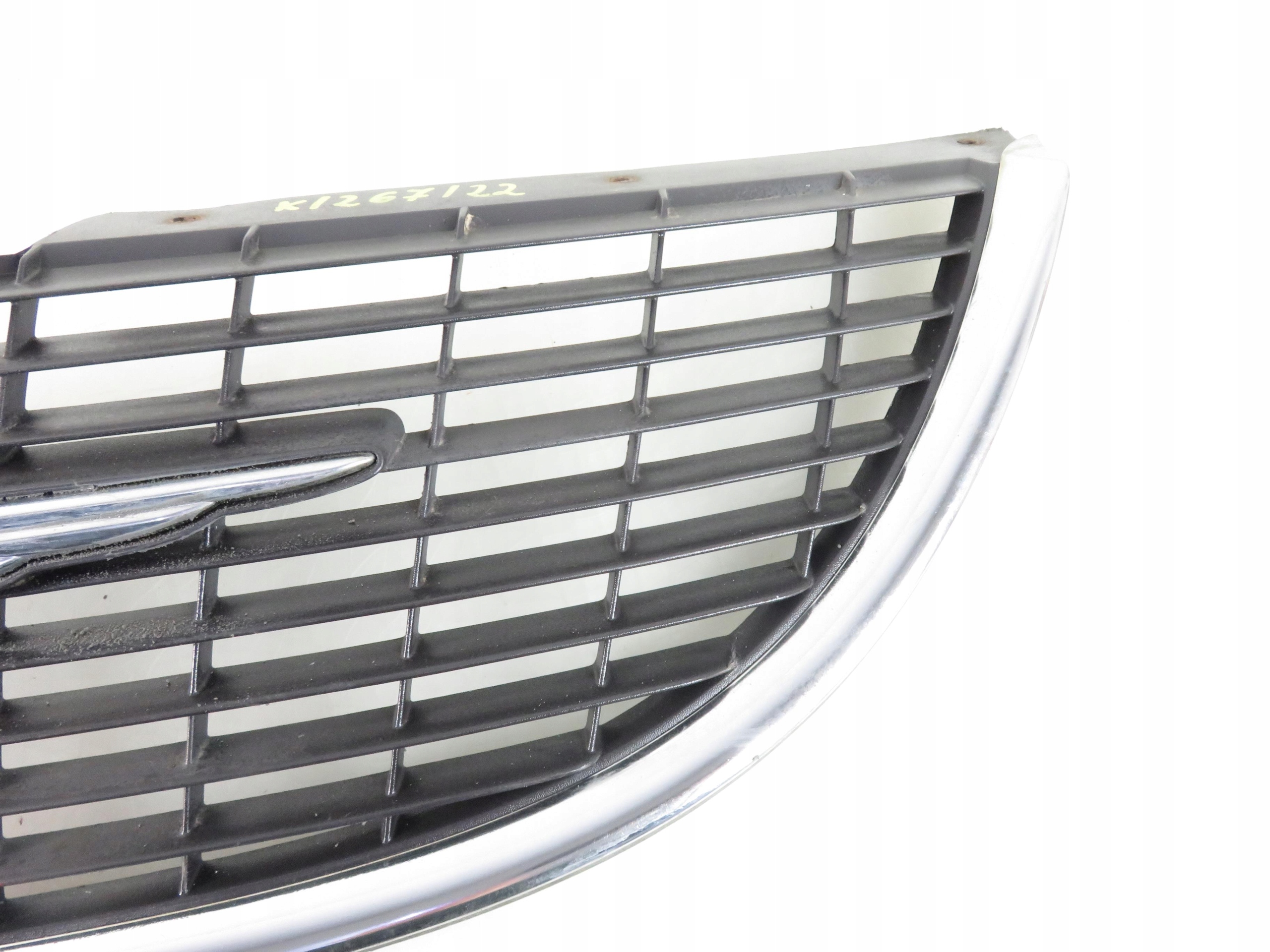 решетка радиатора 4857300AA