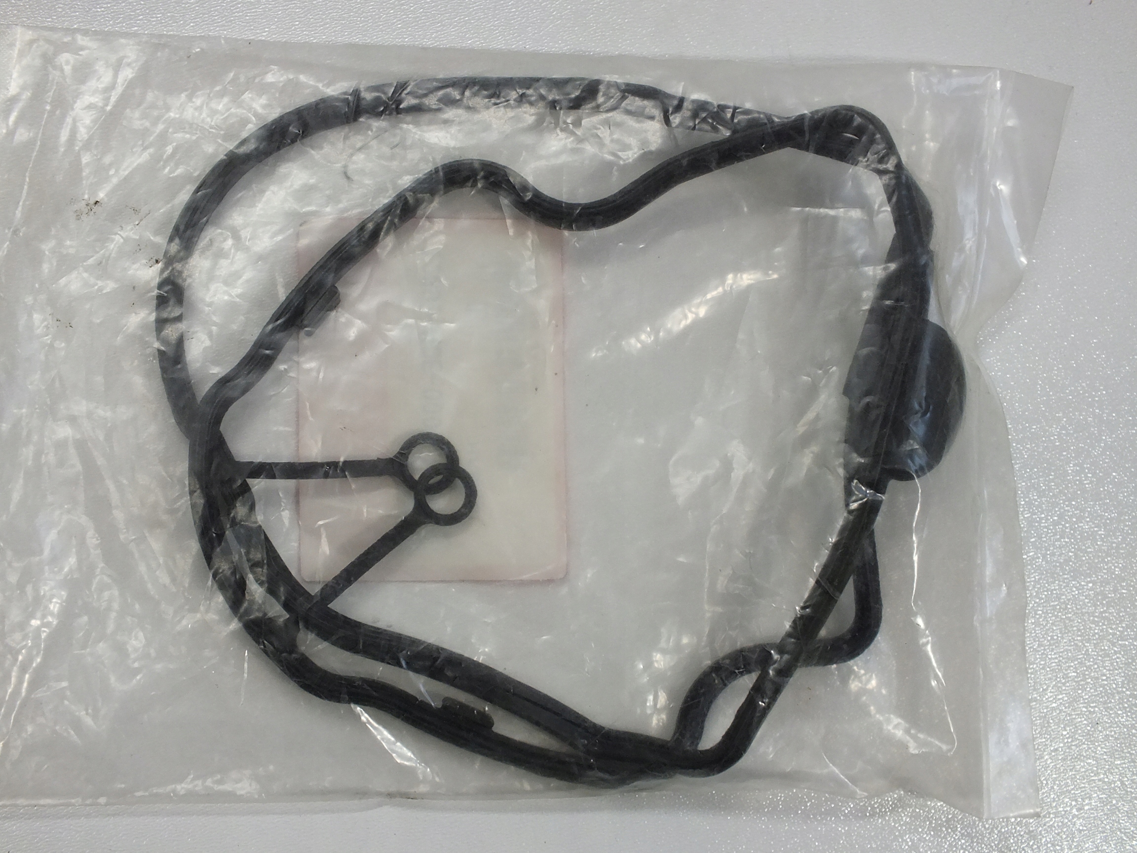 USZCZELKA POKRYWY GŁOWICY ZAWORÓW HONDA VFR 1200 10-17 Producent Honda OE