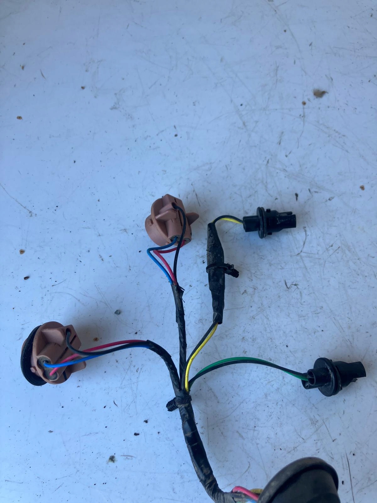 WKLAD bundle lights left rear part DACIA SPRING