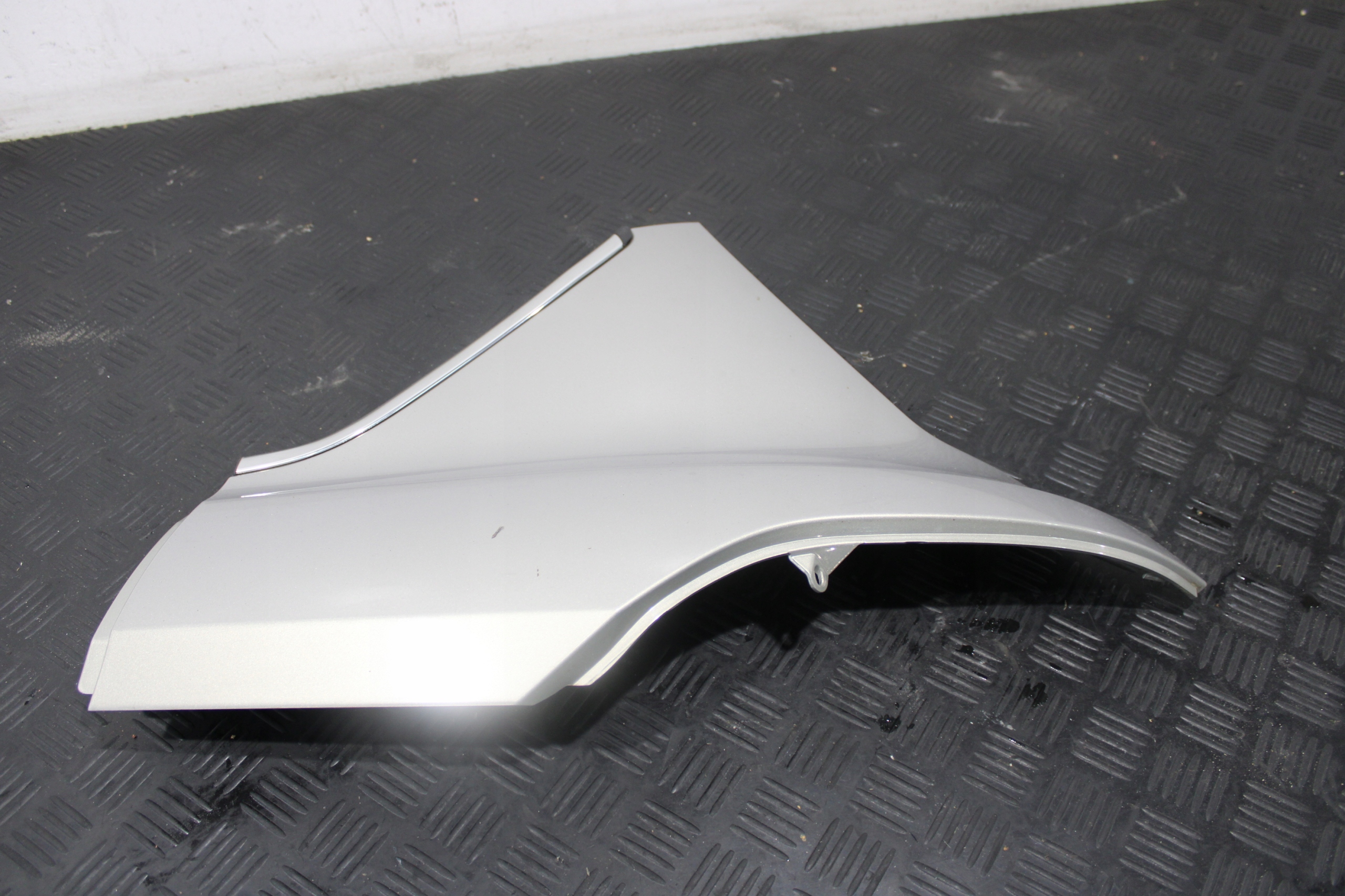 Couverture Aile Gauche Arrière FORD B-MAX AV11-R29613-CEW