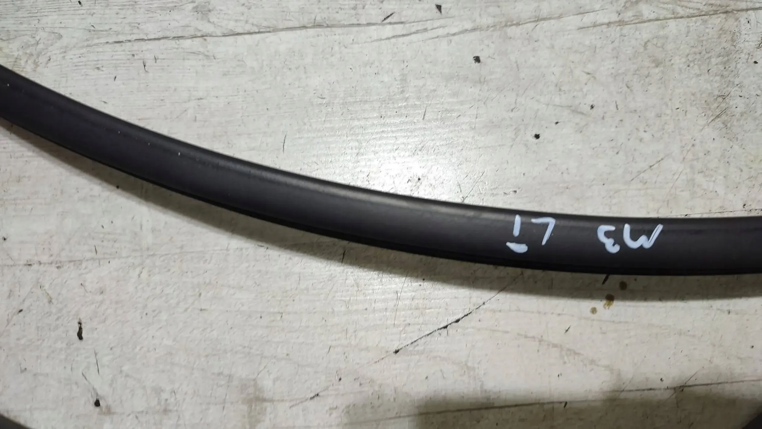 Mazda 3 III BM 17r heck Seite links Dichtsatz Tür