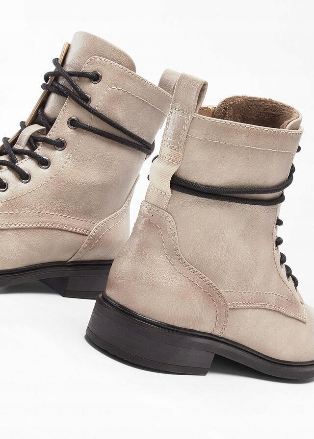 40 BOTKI SZNUROWANE Wzór dominujący bez wzoru