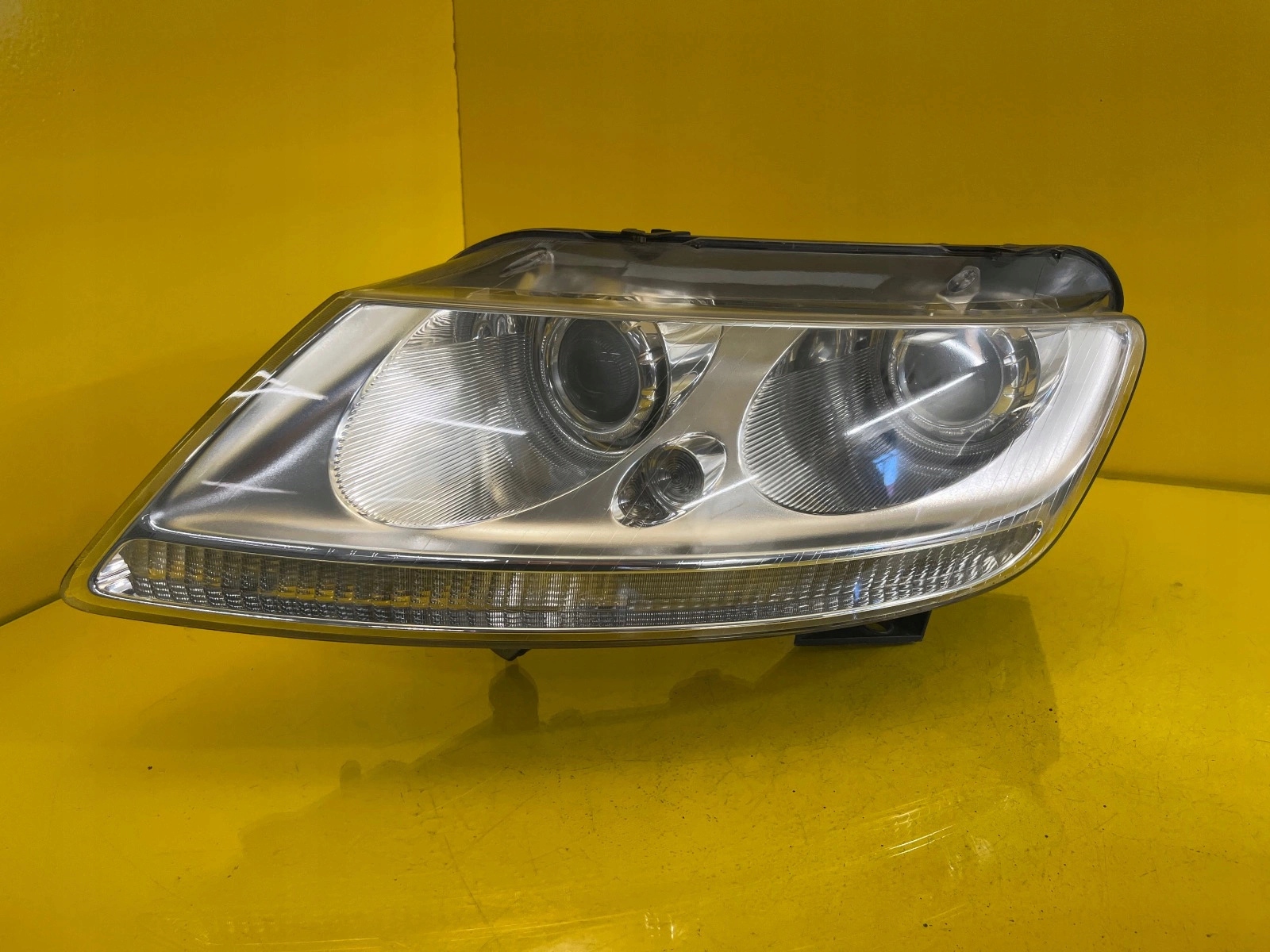 light left VW Pheaton BI-XENON 02-05 3D1941015G